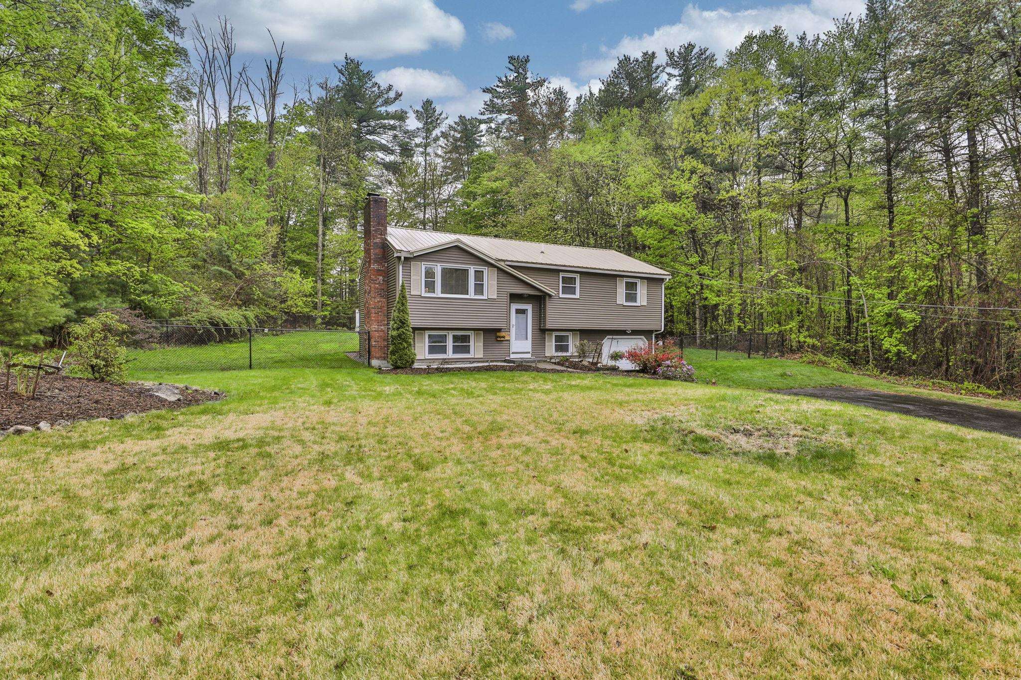 336 New Boston Rd, Bedford, NH 03110