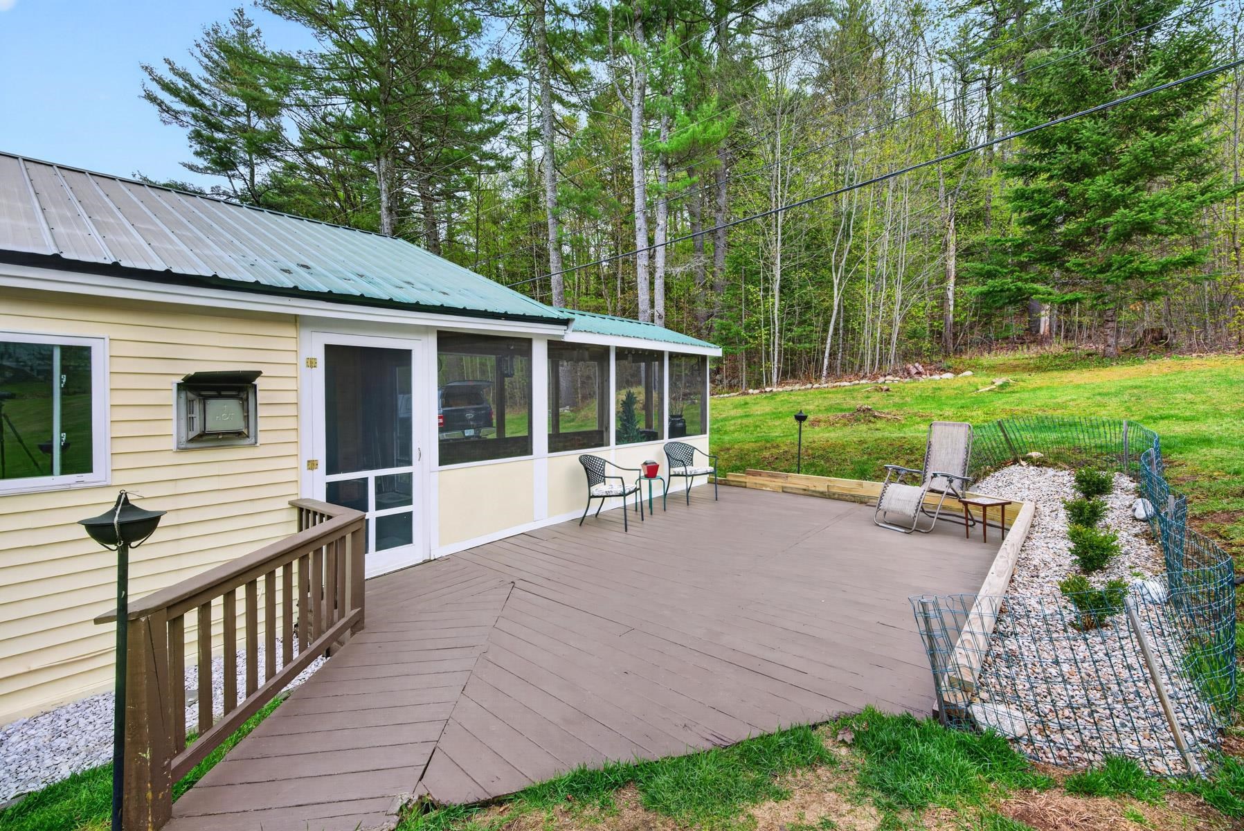 94 Bonnyman Rd, Effingham, NH 03882
