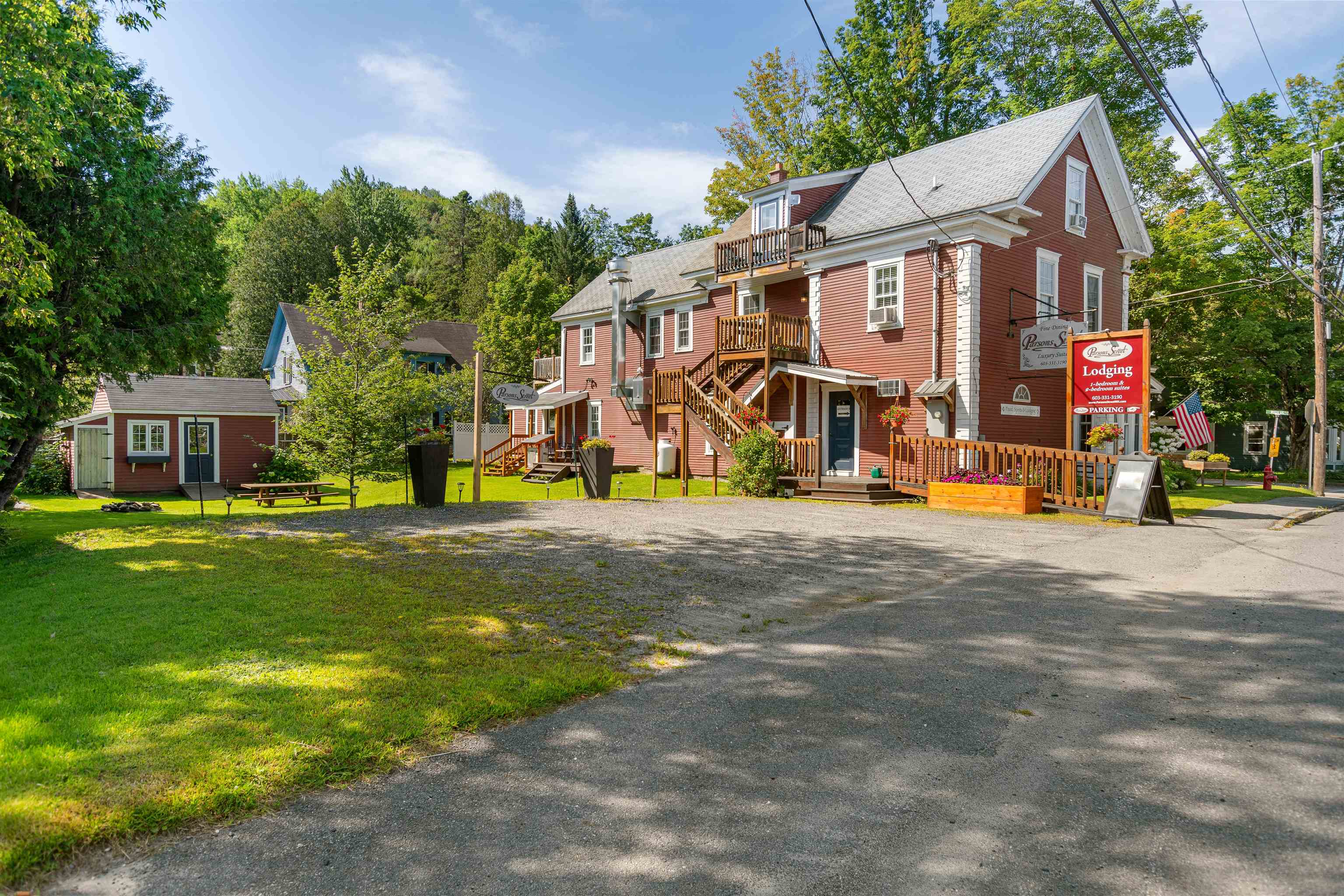1 High St, Colebrook, NH 03576