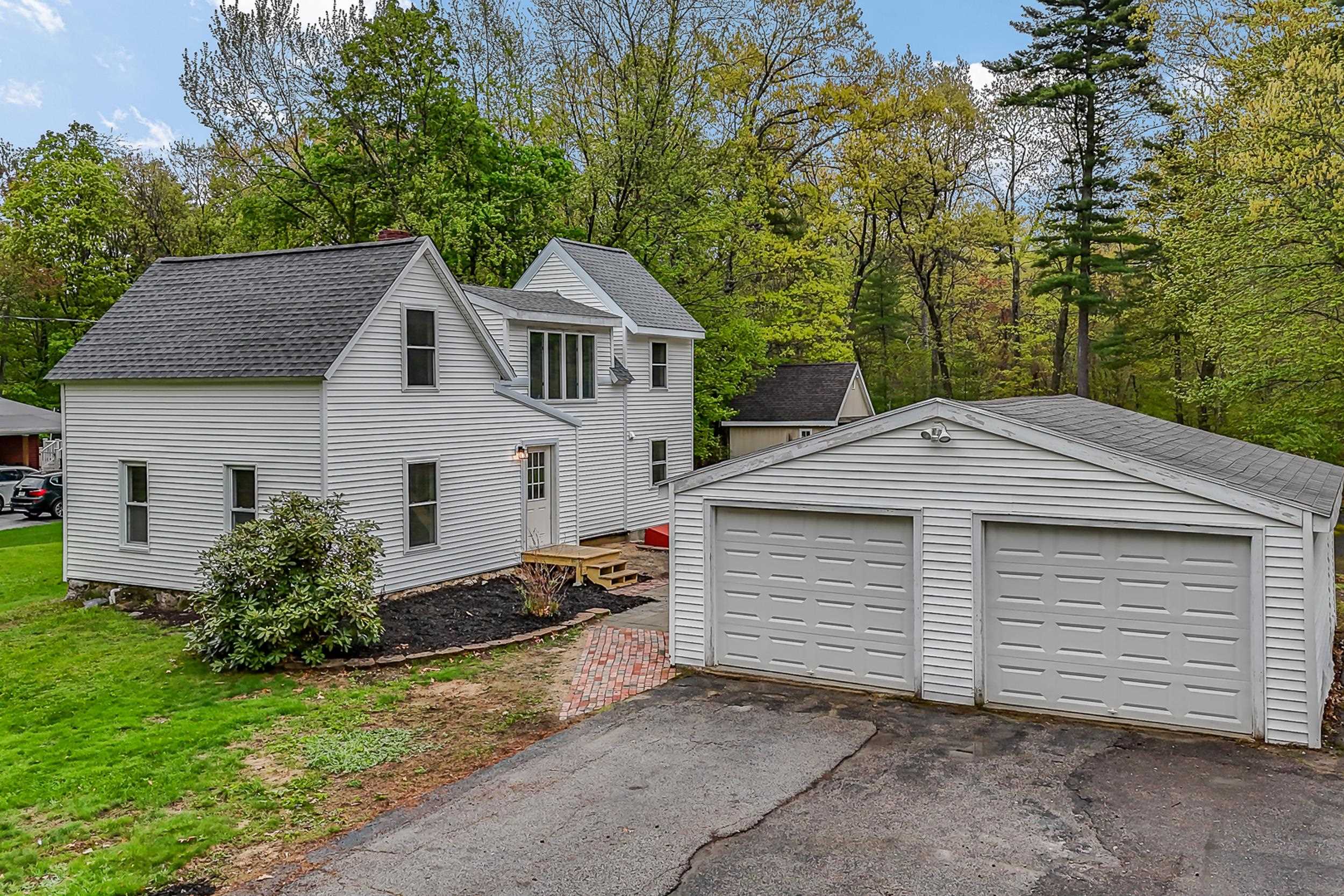 1299 Lake Shore Rd, Manchester, NH 03109