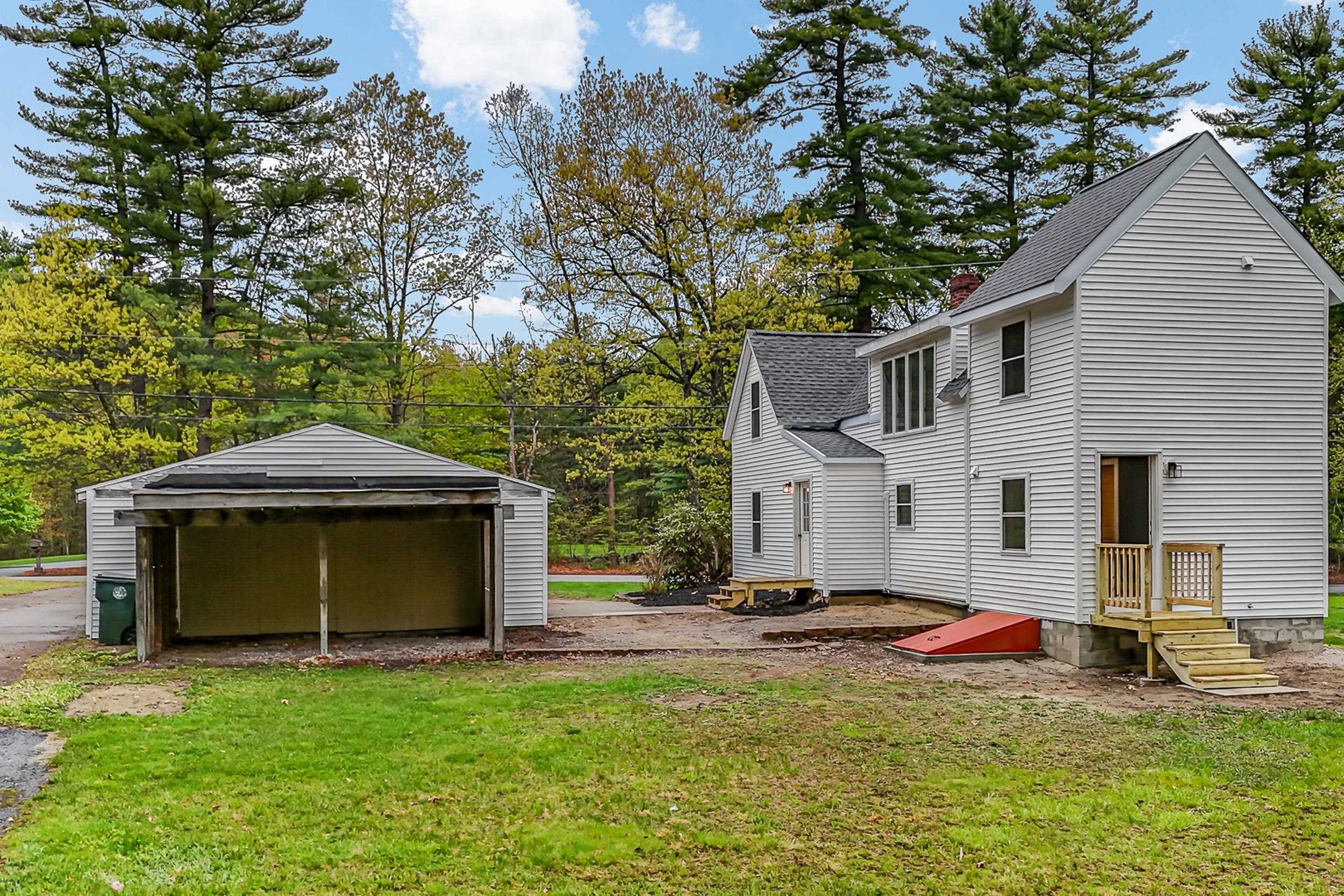 1299 Lake Shore Rd, Manchester, NH 03109