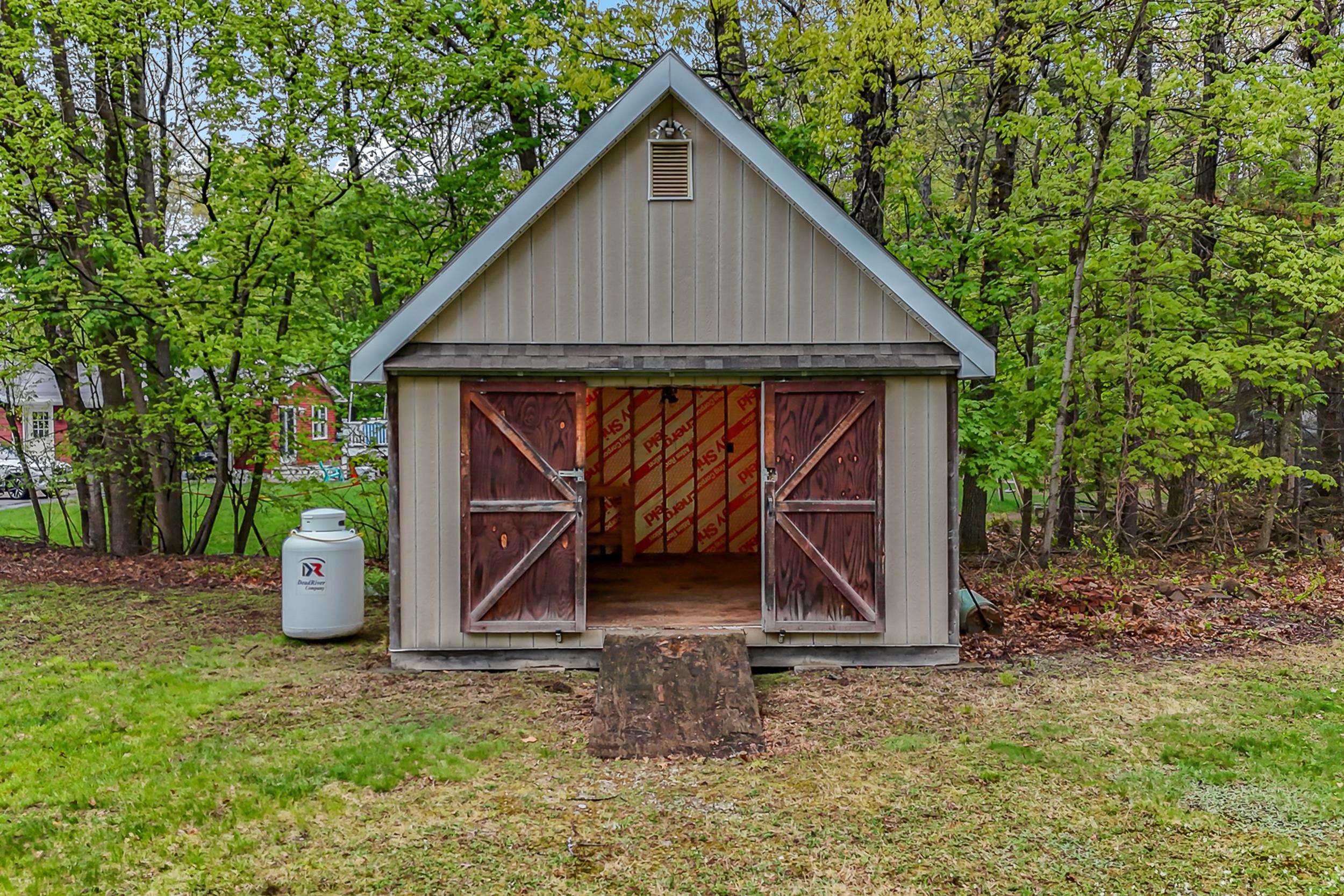 1299 Lake Shore Rd, Manchester, NH 03109