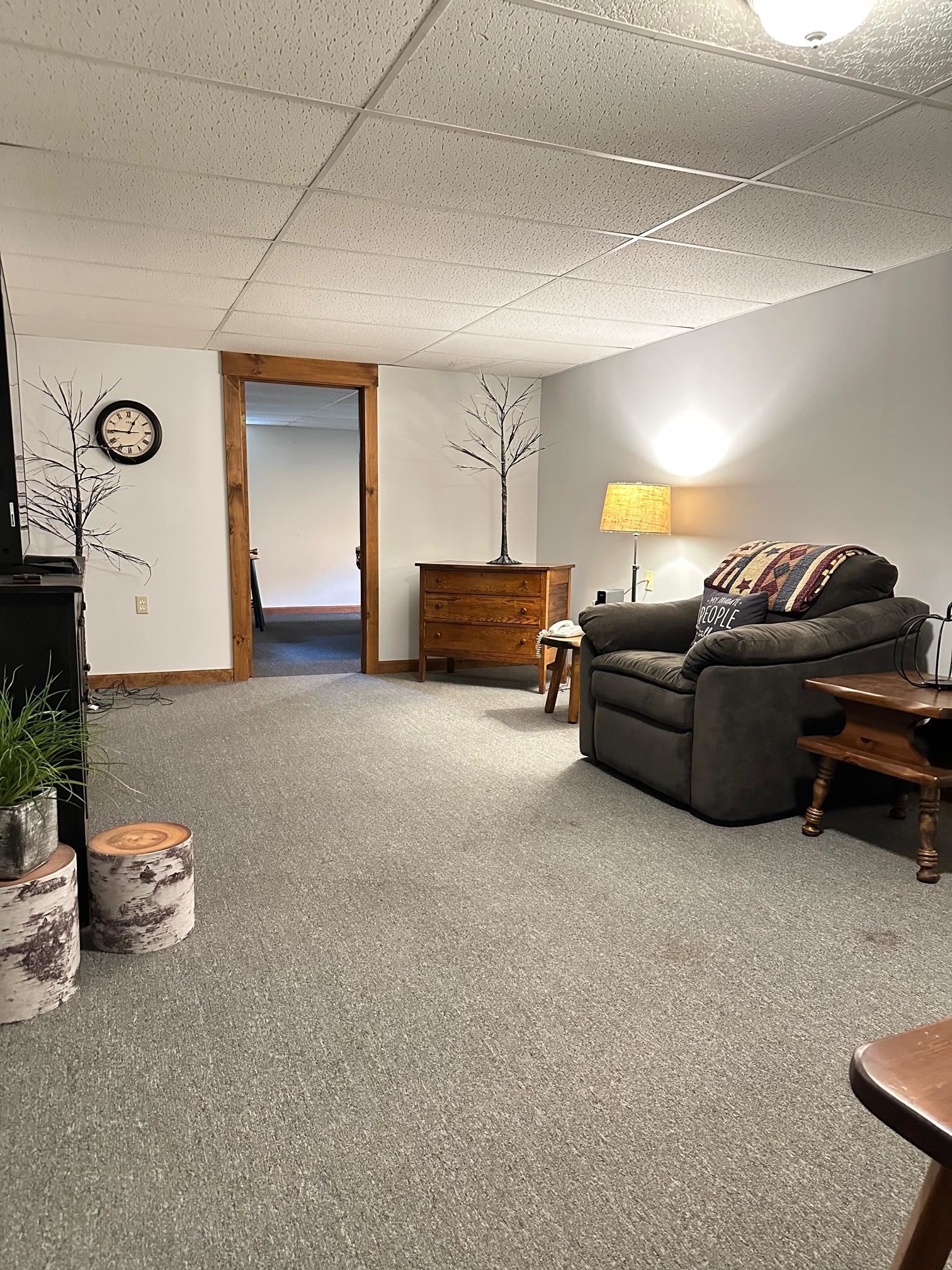 94 Fox Run Rd, Hinsdale, NH 03451