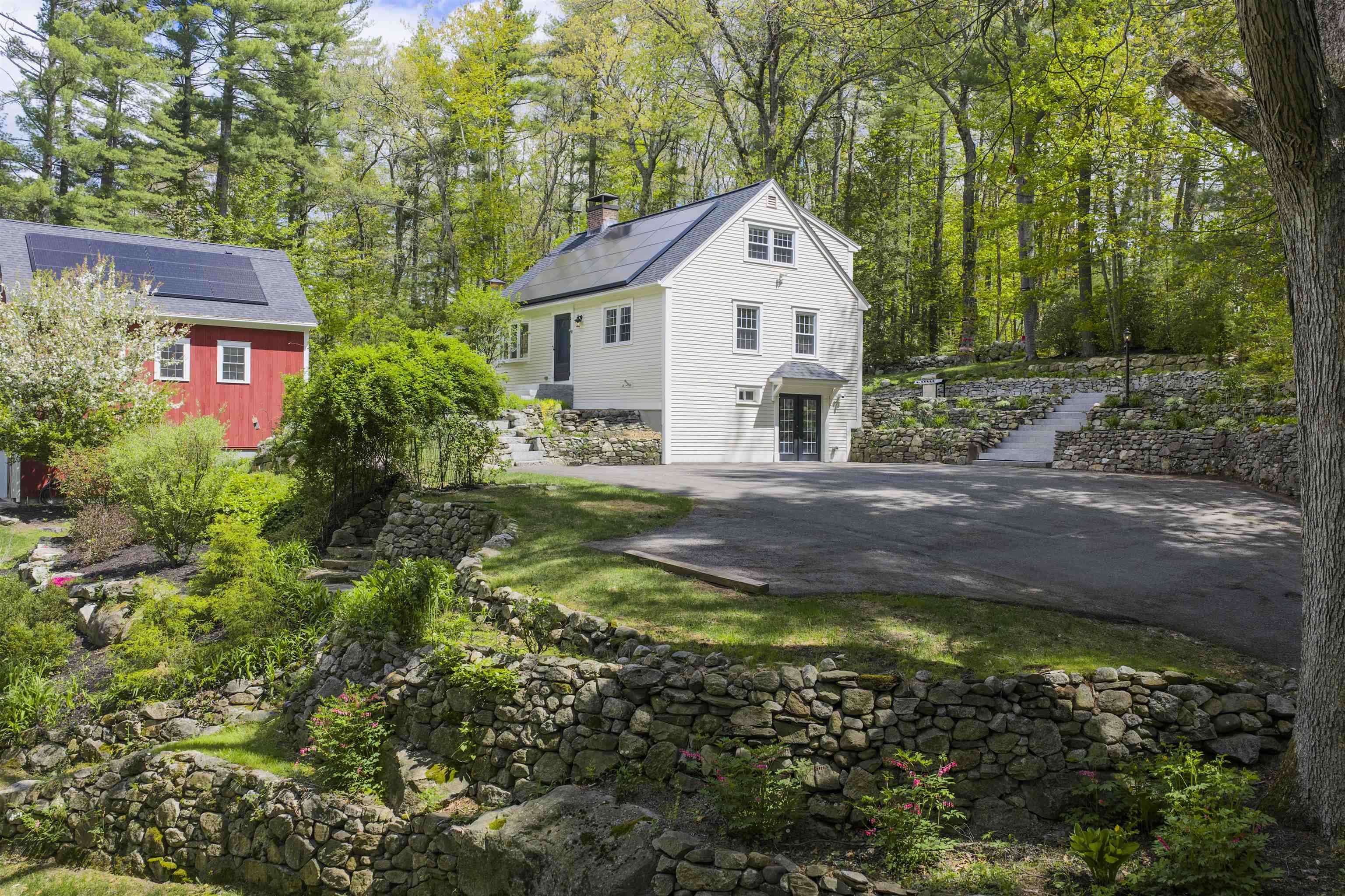 5 N Meadow Rd, Amherst, NH 03031