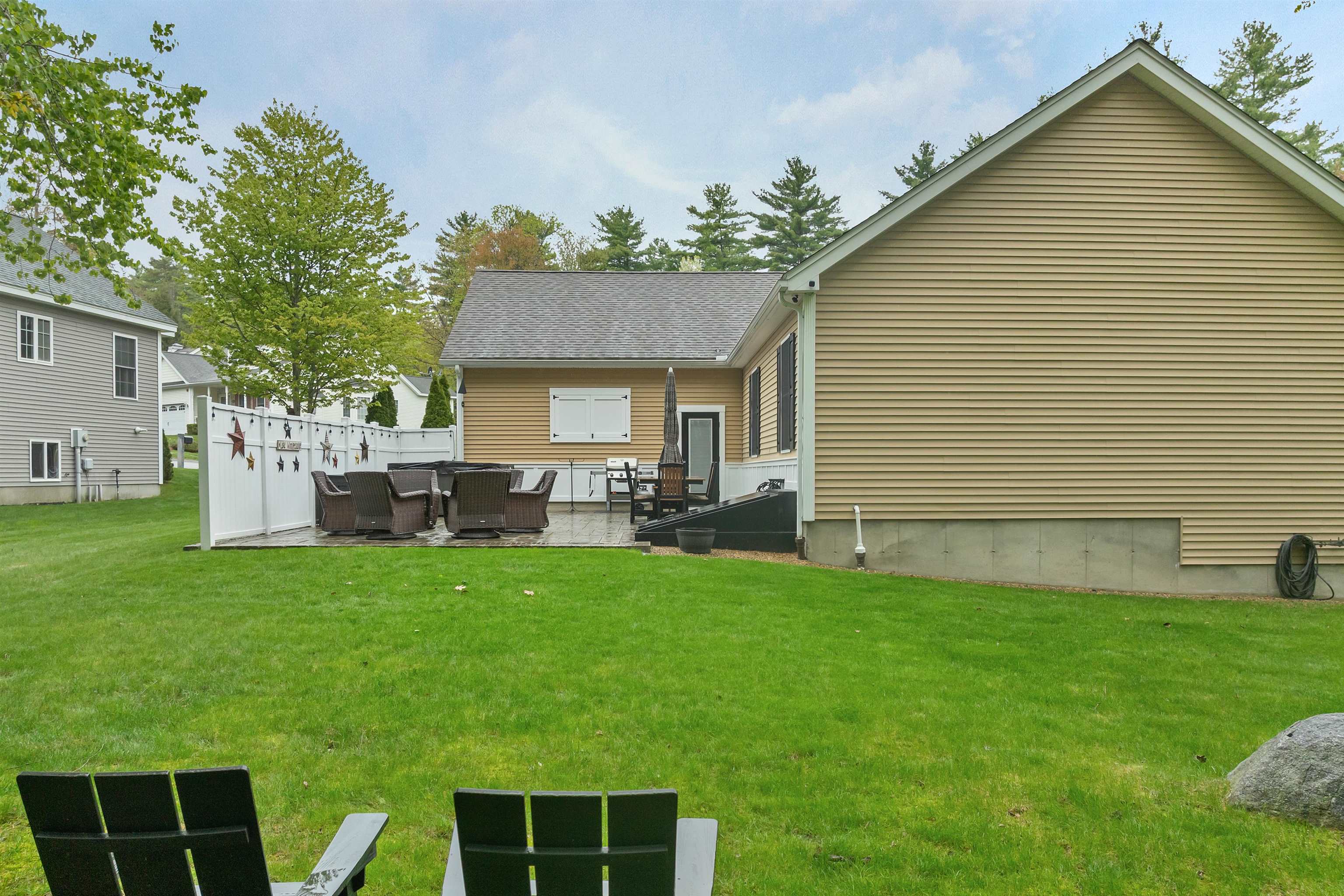 29 Natures View Dr, Laconia, NH 03246