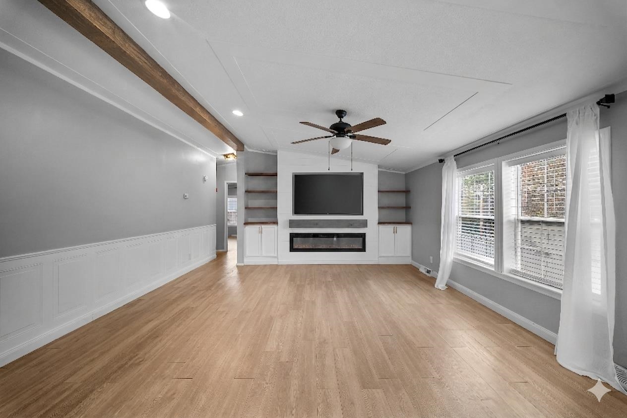 54 Spruce Dr, Farmington, NH 03835