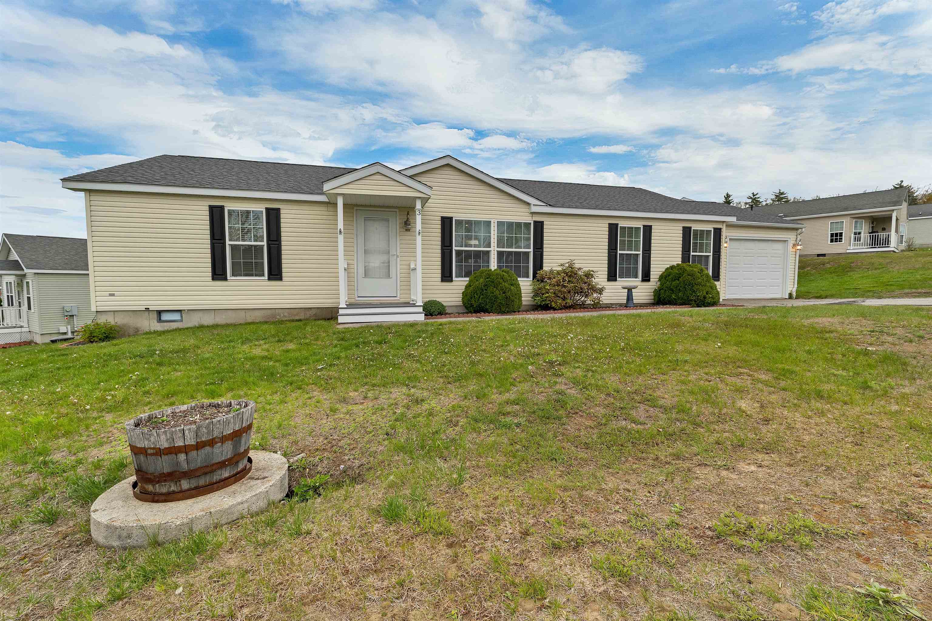 3 Eagle Nest Dr, Franklin, NH 03235