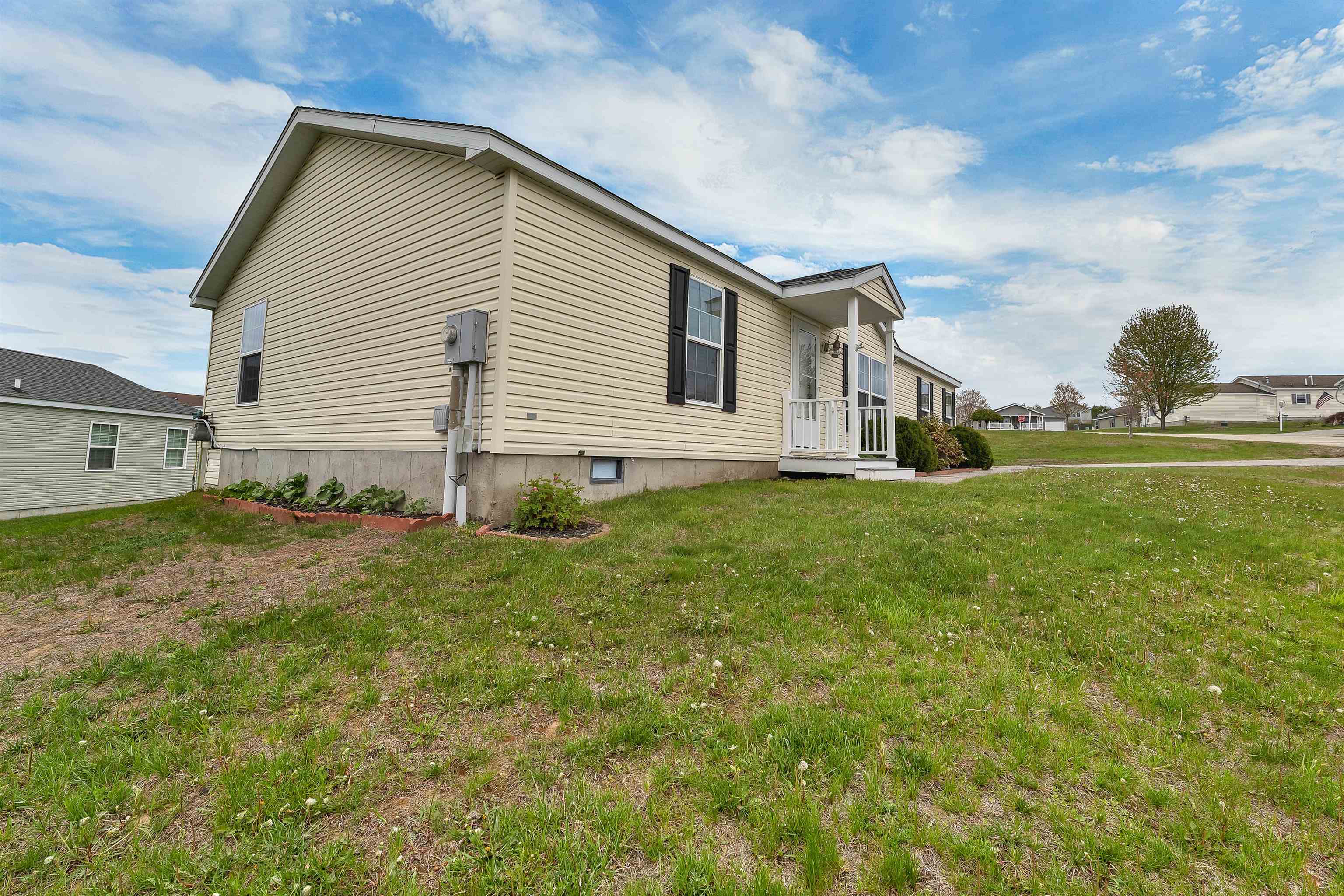 3 Eagle Nest Dr, Franklin, NH 03235
