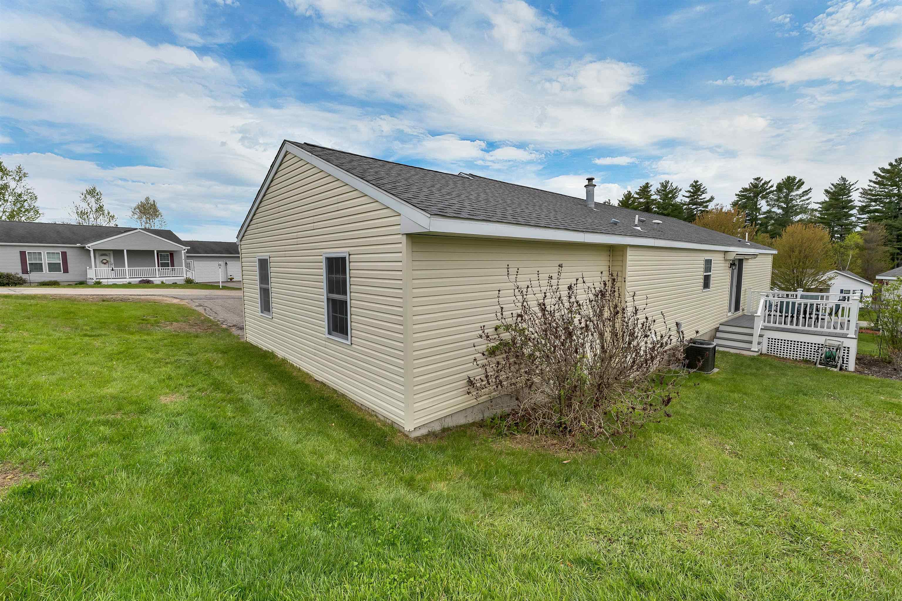 3 Eagle Nest Dr, Franklin, NH 03235