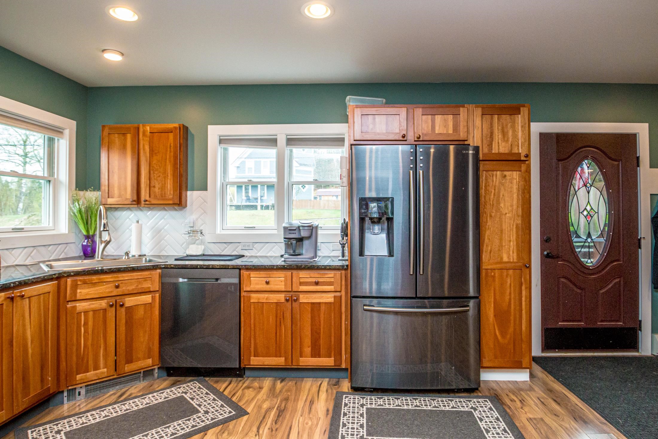 93 Elm St, Lancaster, NH 03584