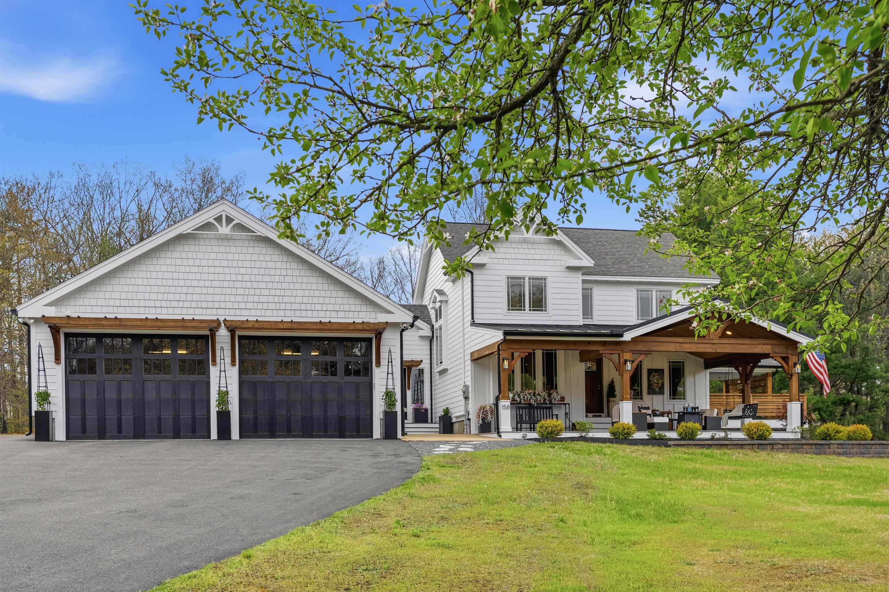 158 Pinecrest Rd, Litchfield, NH 03052