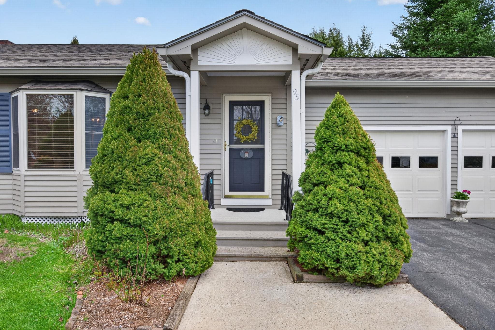 95 Tree Top Est, Haverhill, NH 03785