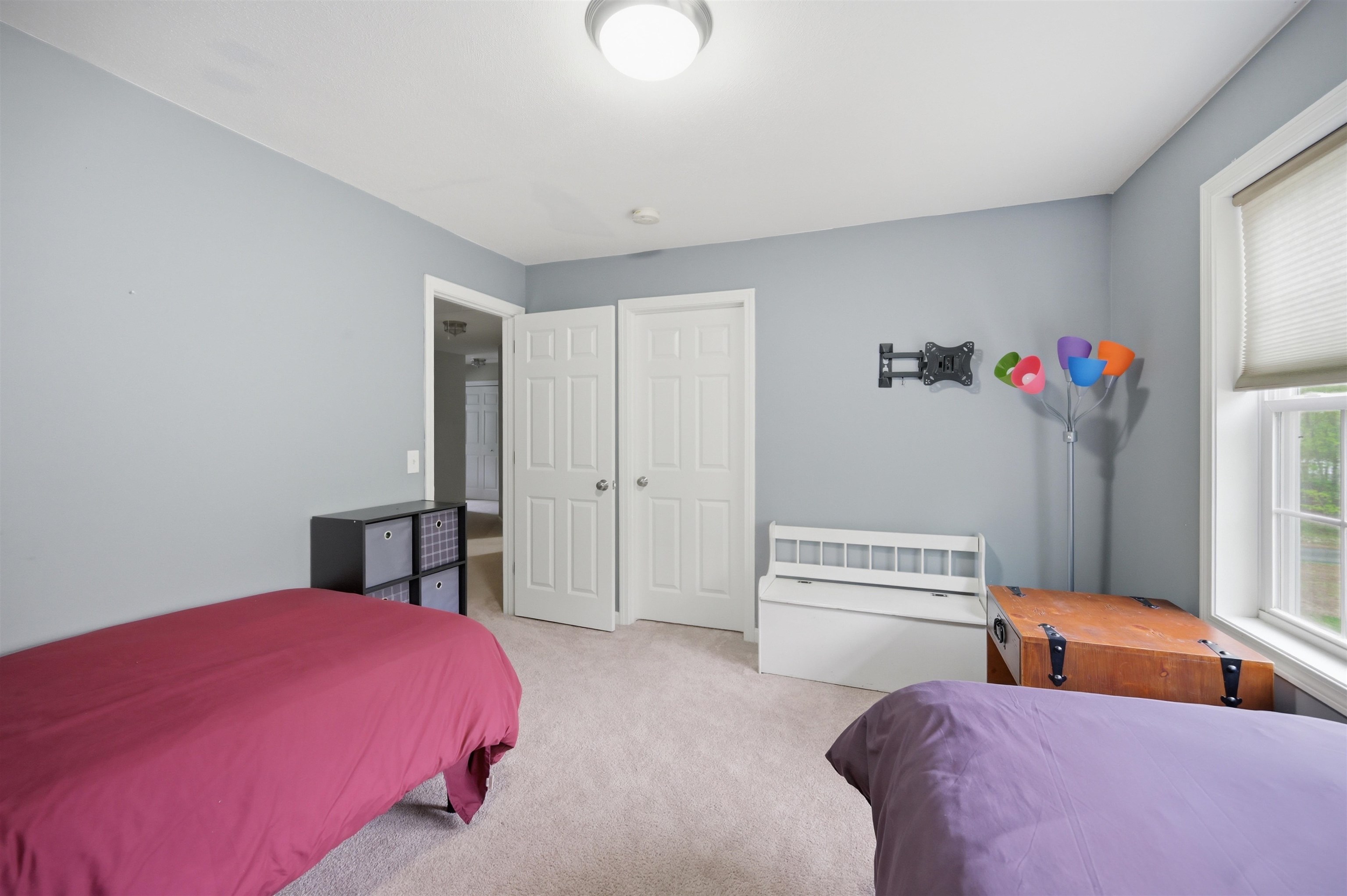 23 Phillips Rd, Sandown, NH 03873