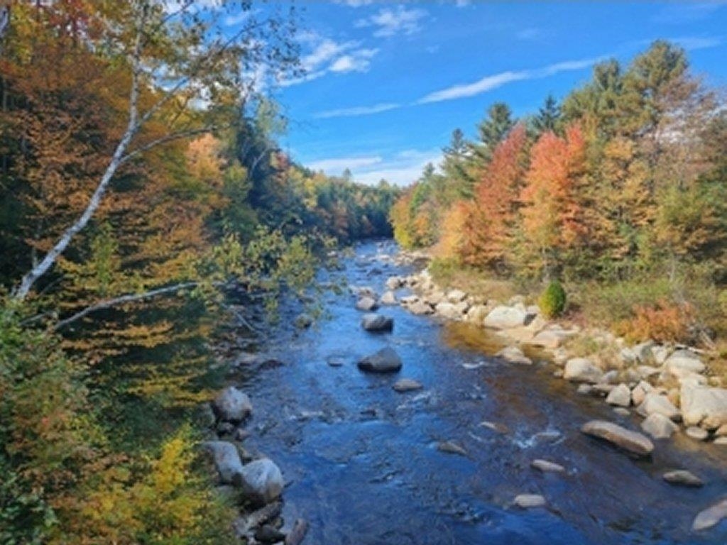 5 Wing Rd, Bethlehem, NH 03574