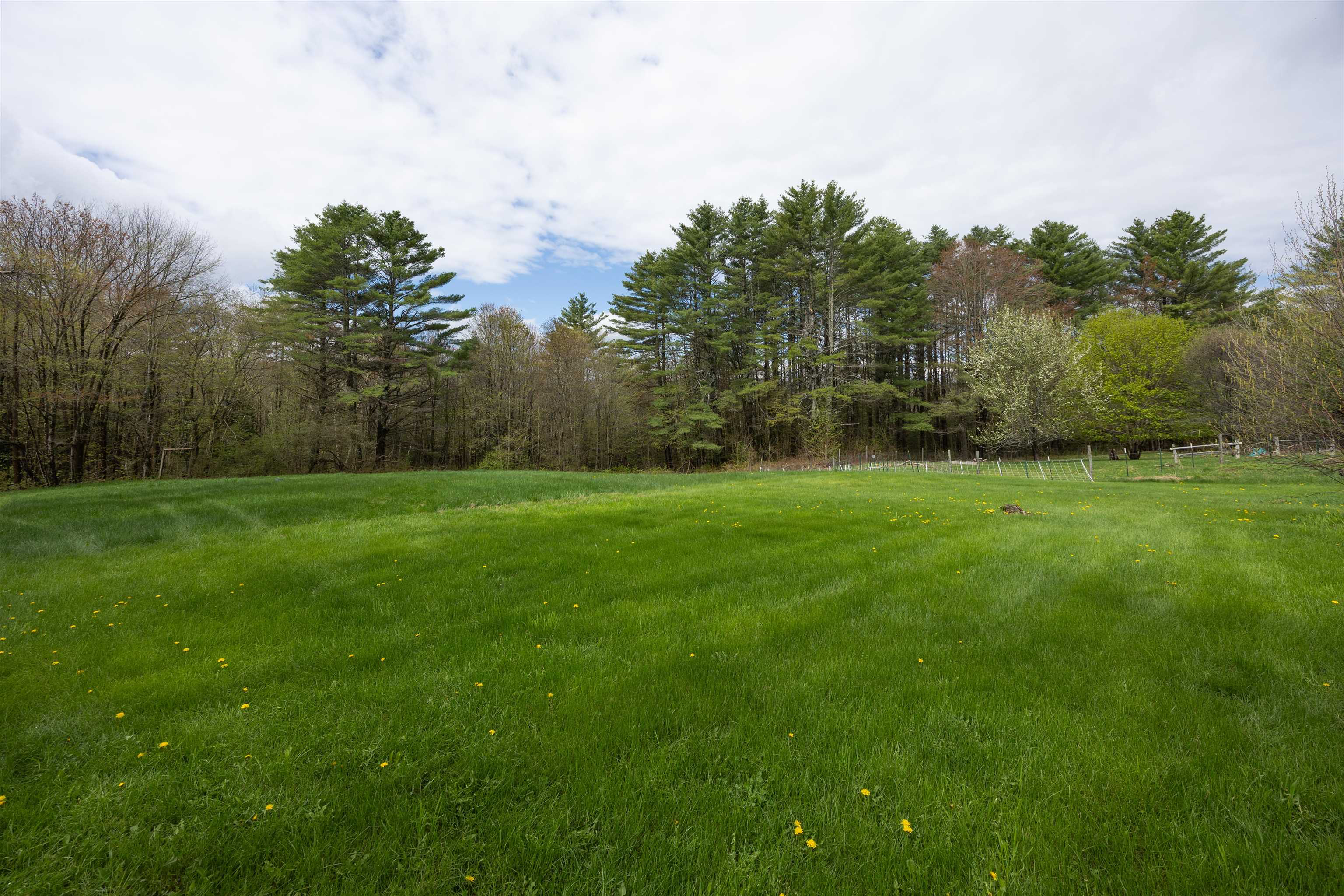 51 Barney Hill Rd, Grafton, NH 03240