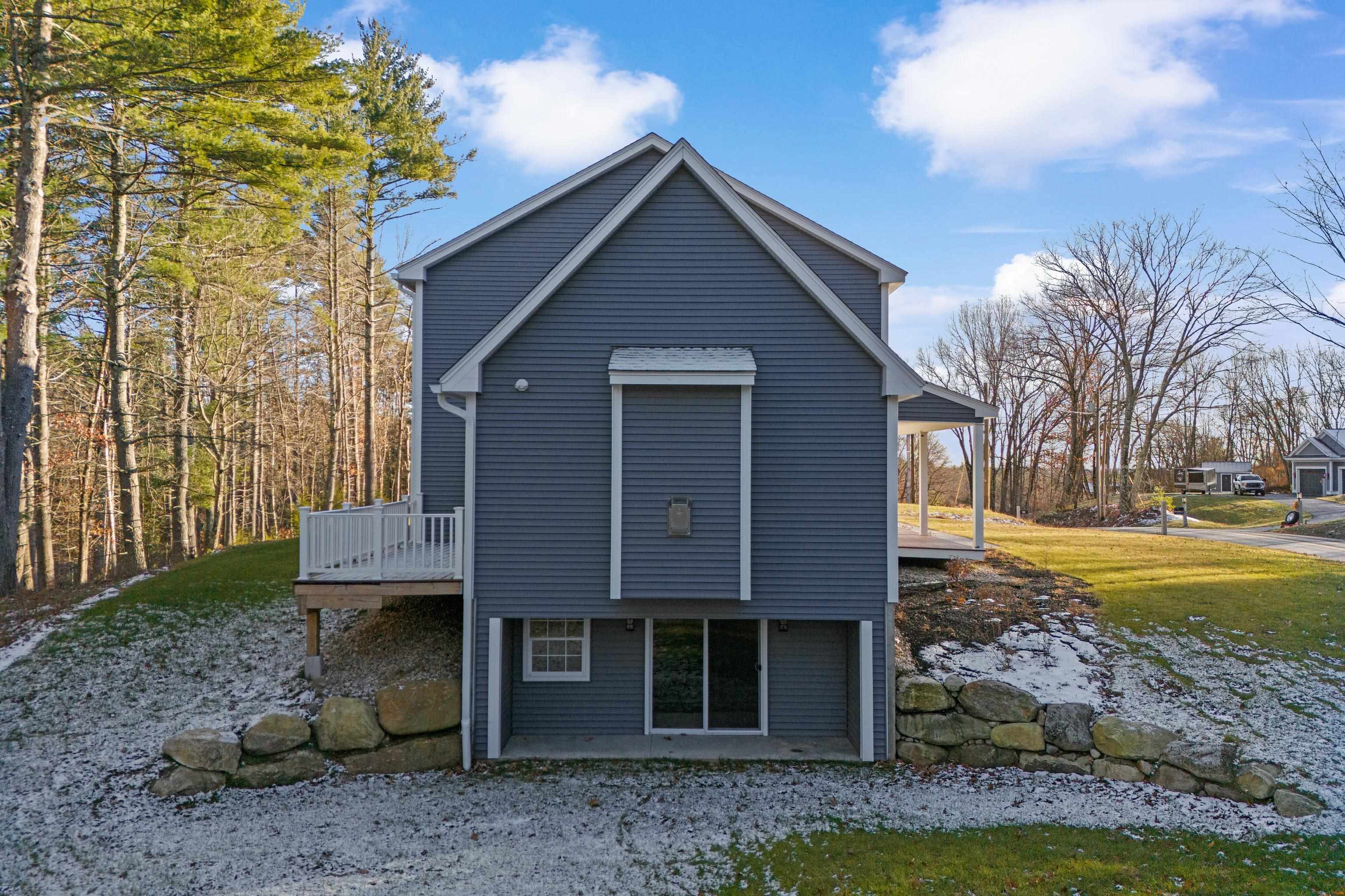 380 E Dunbarton Rd, Goffstown, NH 03045