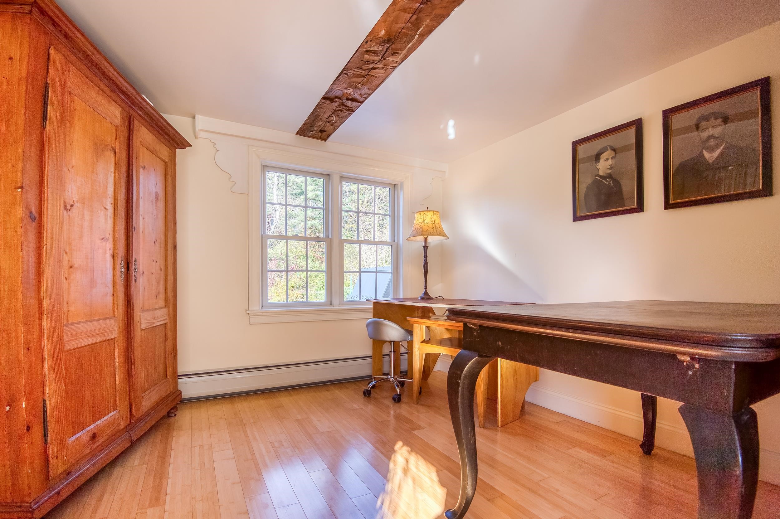 146 Calef Hw, Barrington, NH 03825