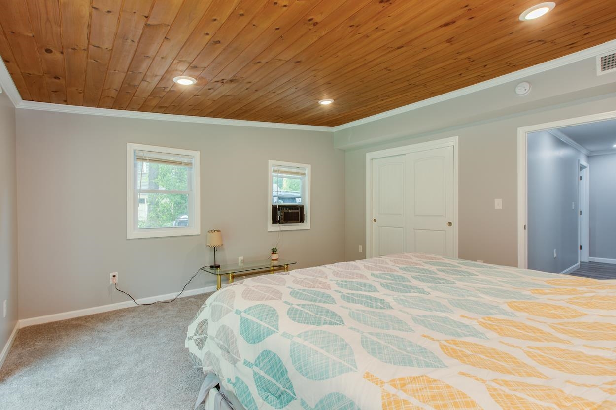 31 Church St, Tilton, NH 03276