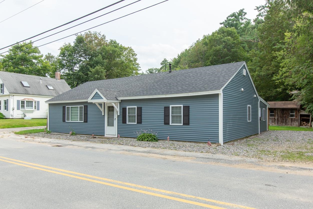 31 Church St, Tilton, NH 03276