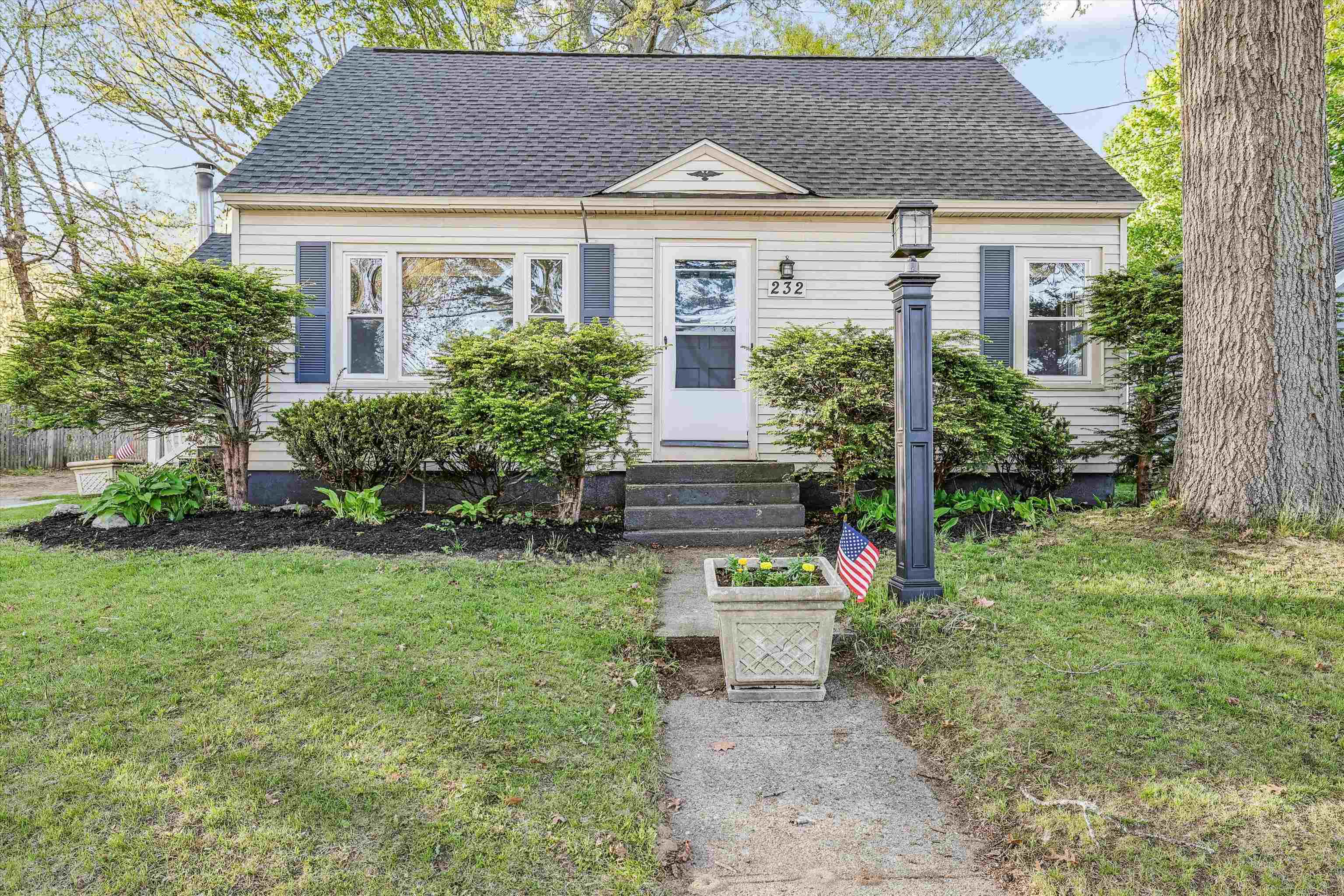 232 Seames Dr, Manchester, NH 03103