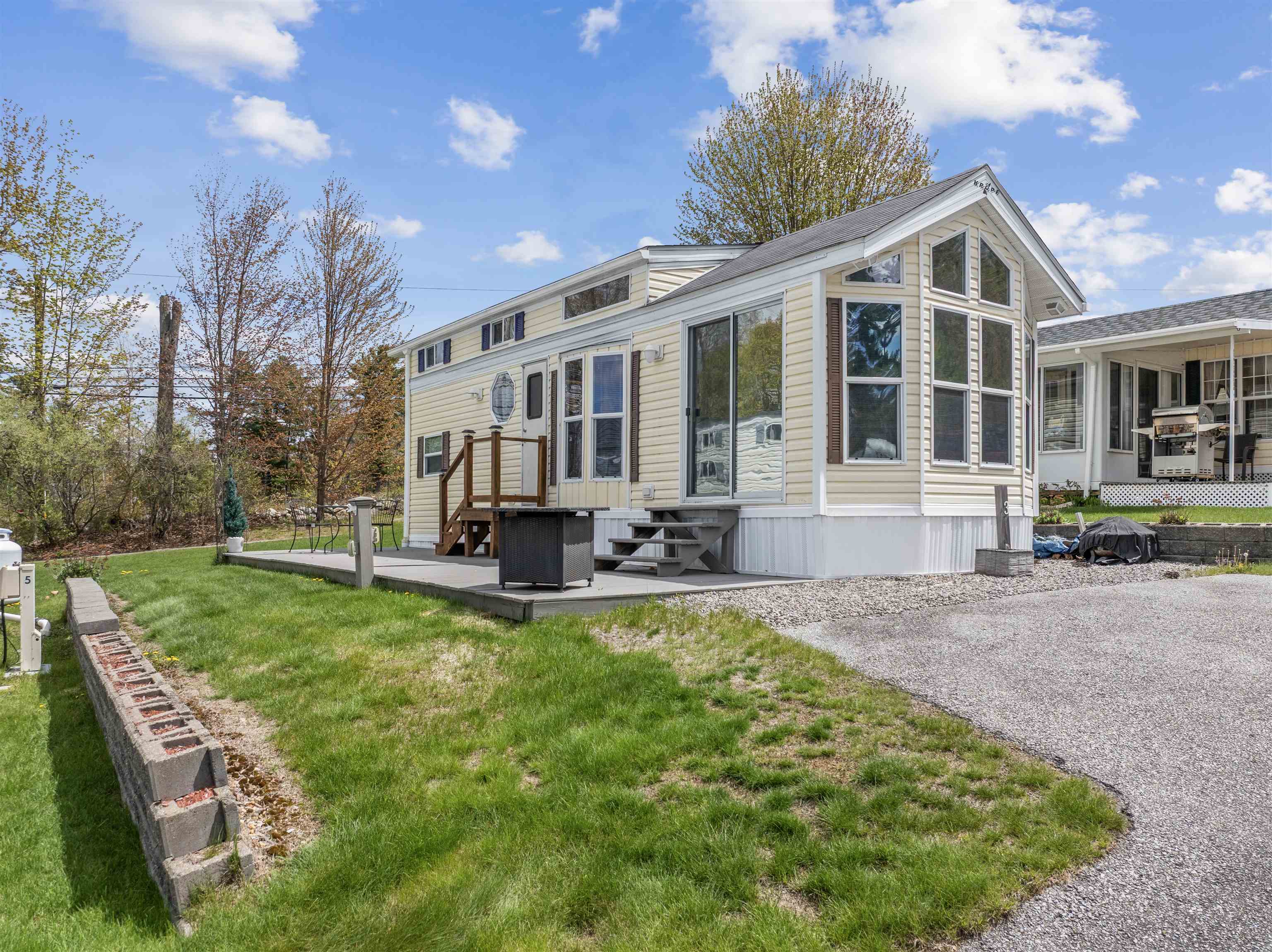 3 Claire Way — photo 1