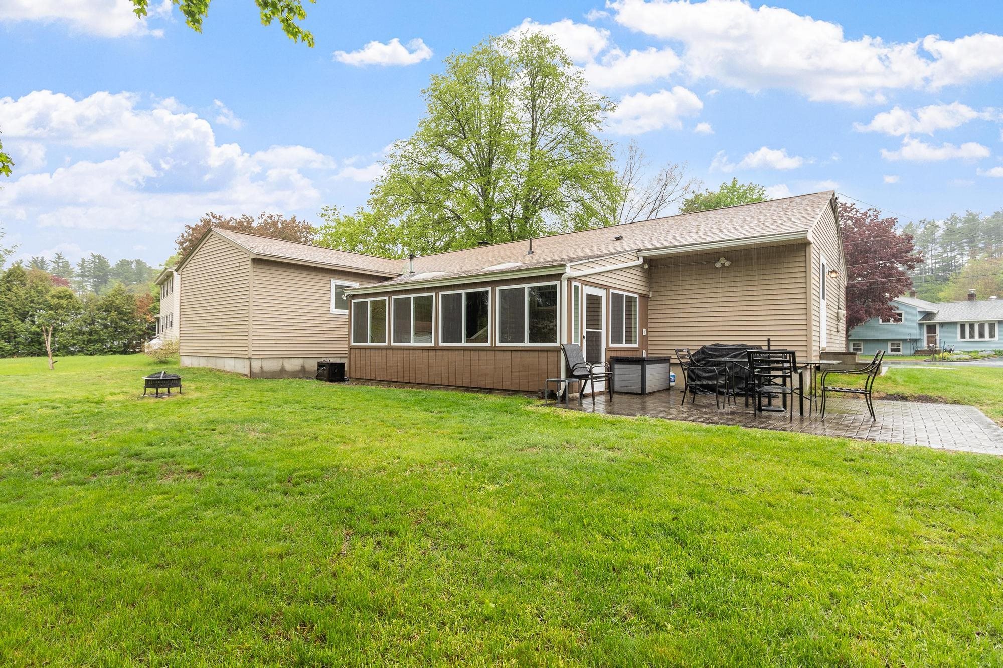 18 Iceland Cir, Keene, NH 03431