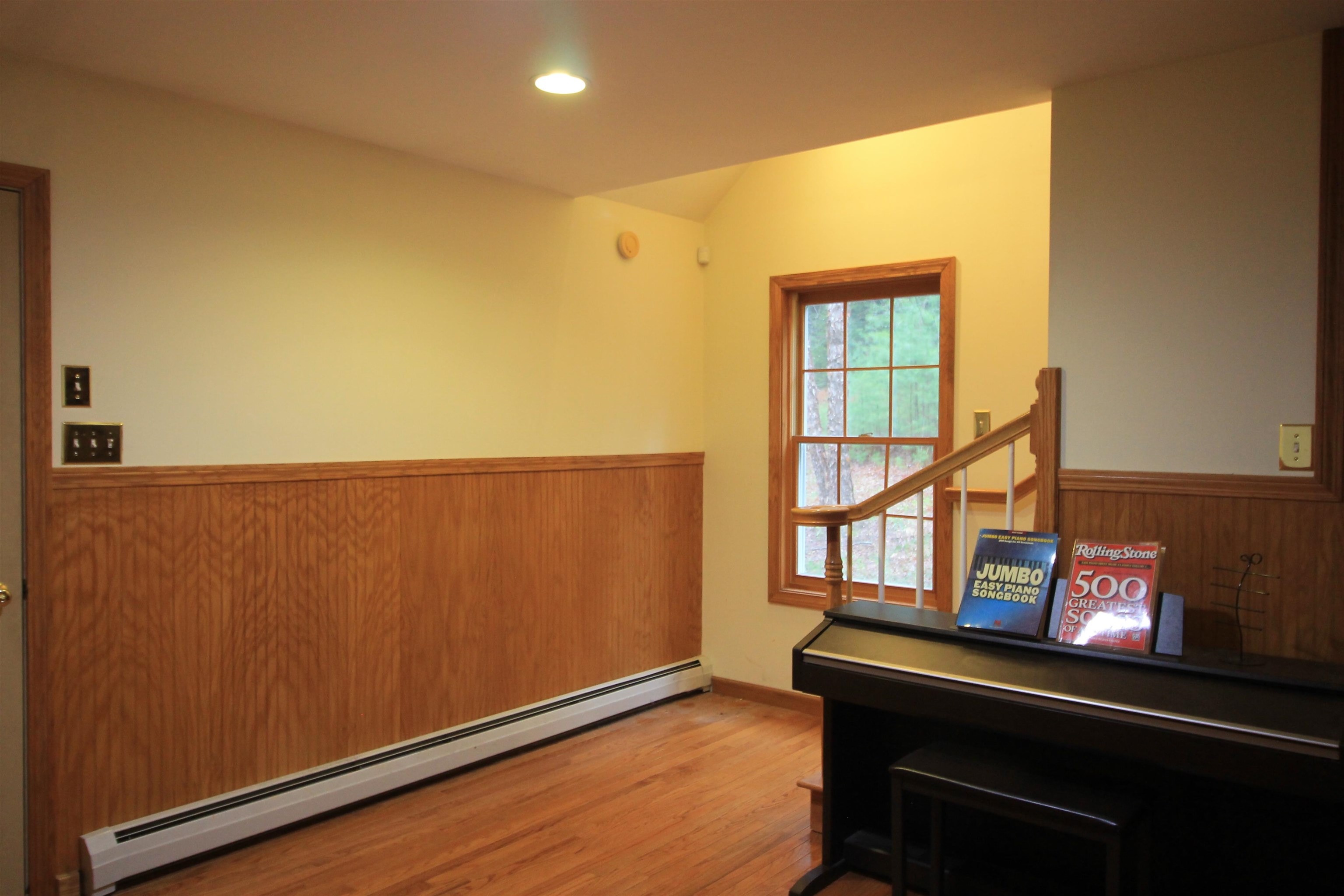 176 Amory Leland Dr, Thornton, NH 03285