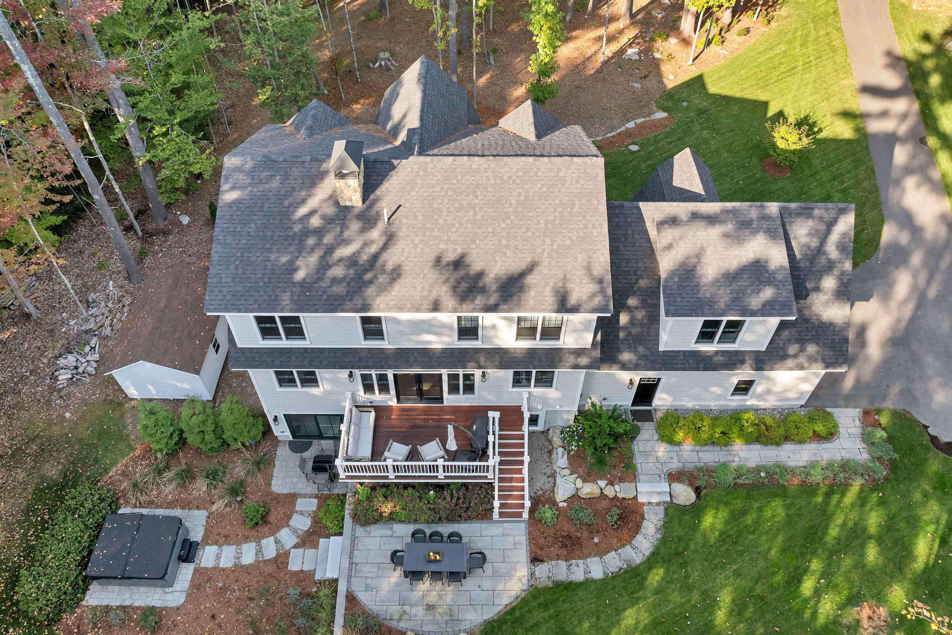 25 Clay Point Rd, Alton, NH 03809