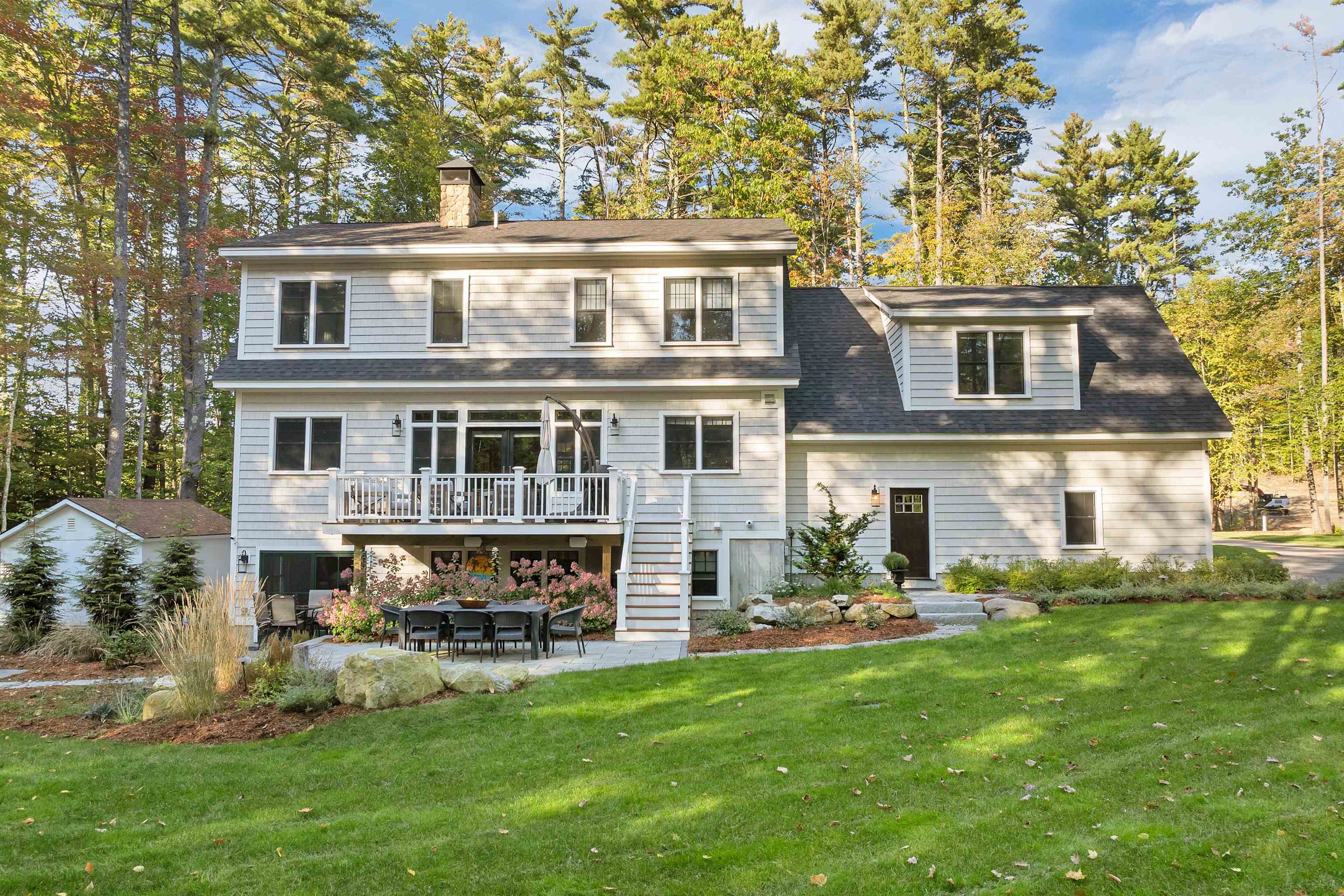 25 Clay Point Rd, Alton, NH 03809