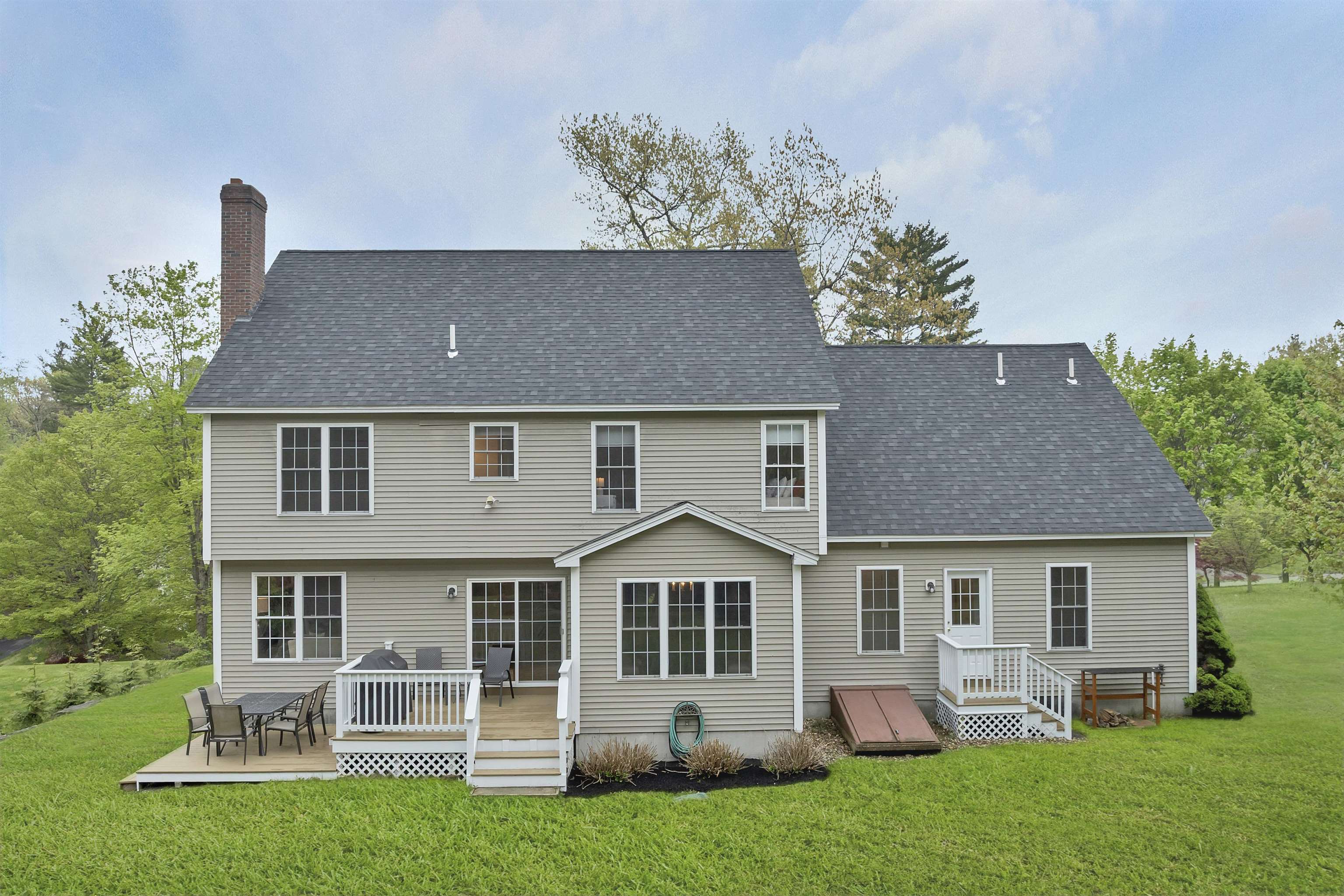 6 Hancock Rd, Windham, NH 03087