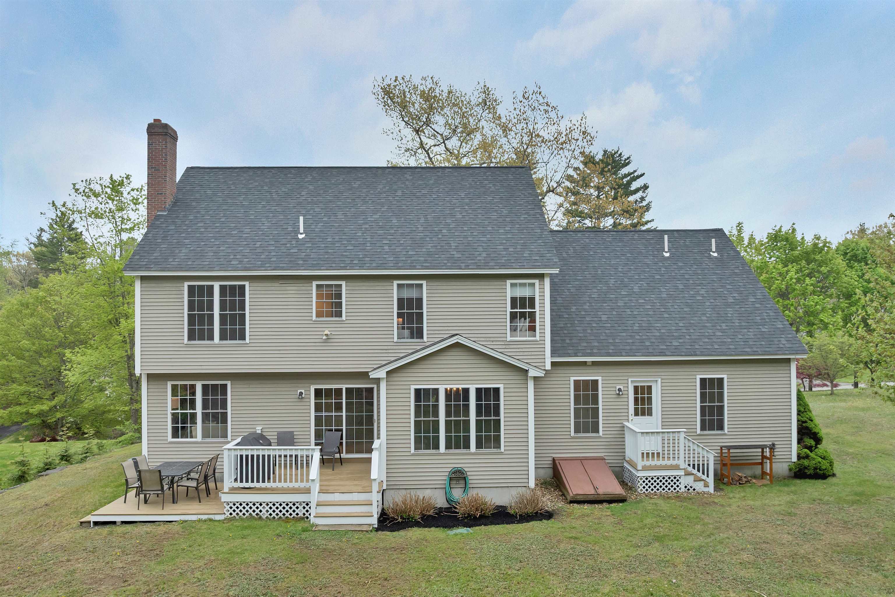 6 Hancock Rd, Windham, NH 03087