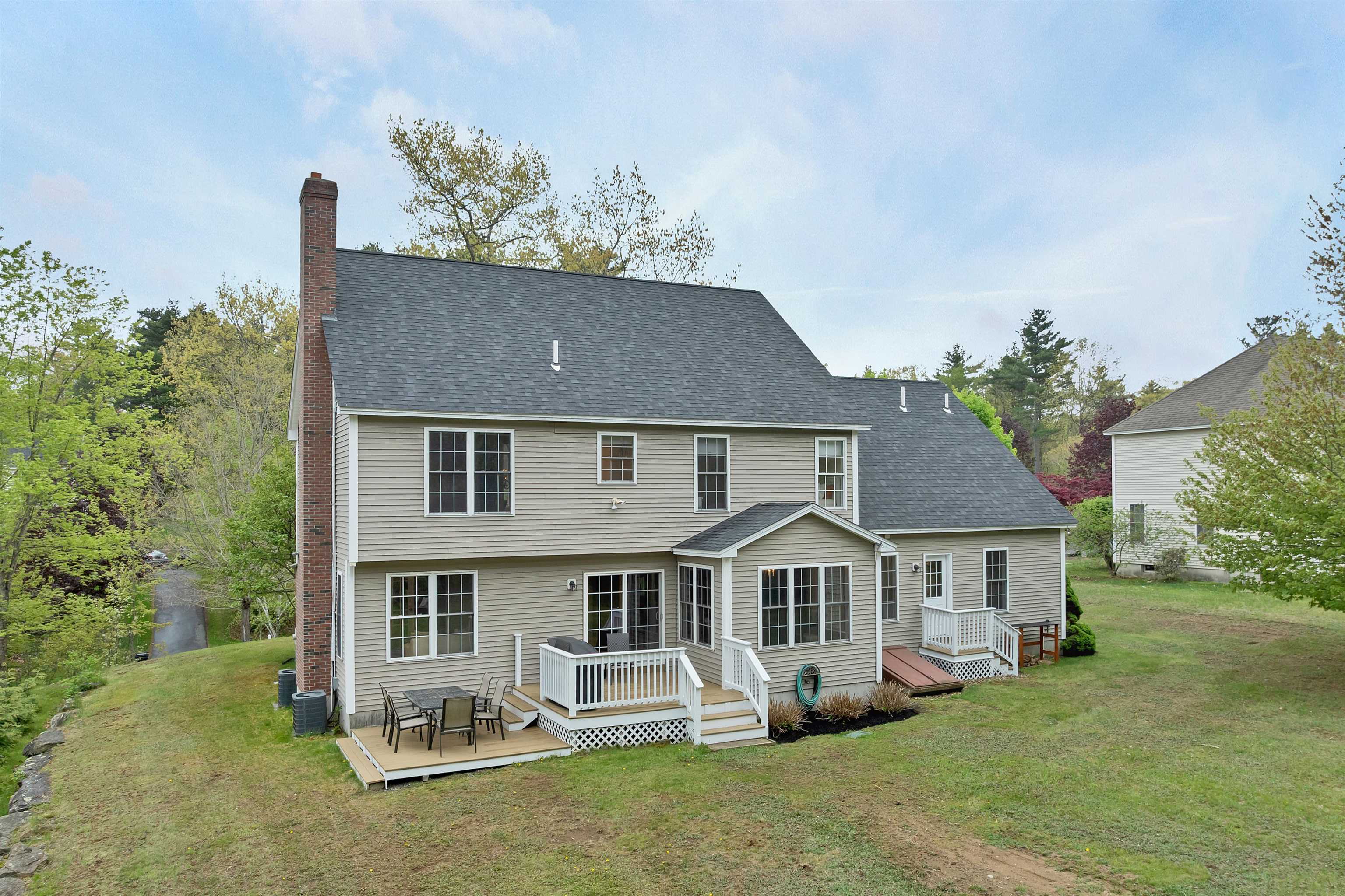 6 Hancock Rd, Windham, NH 03087