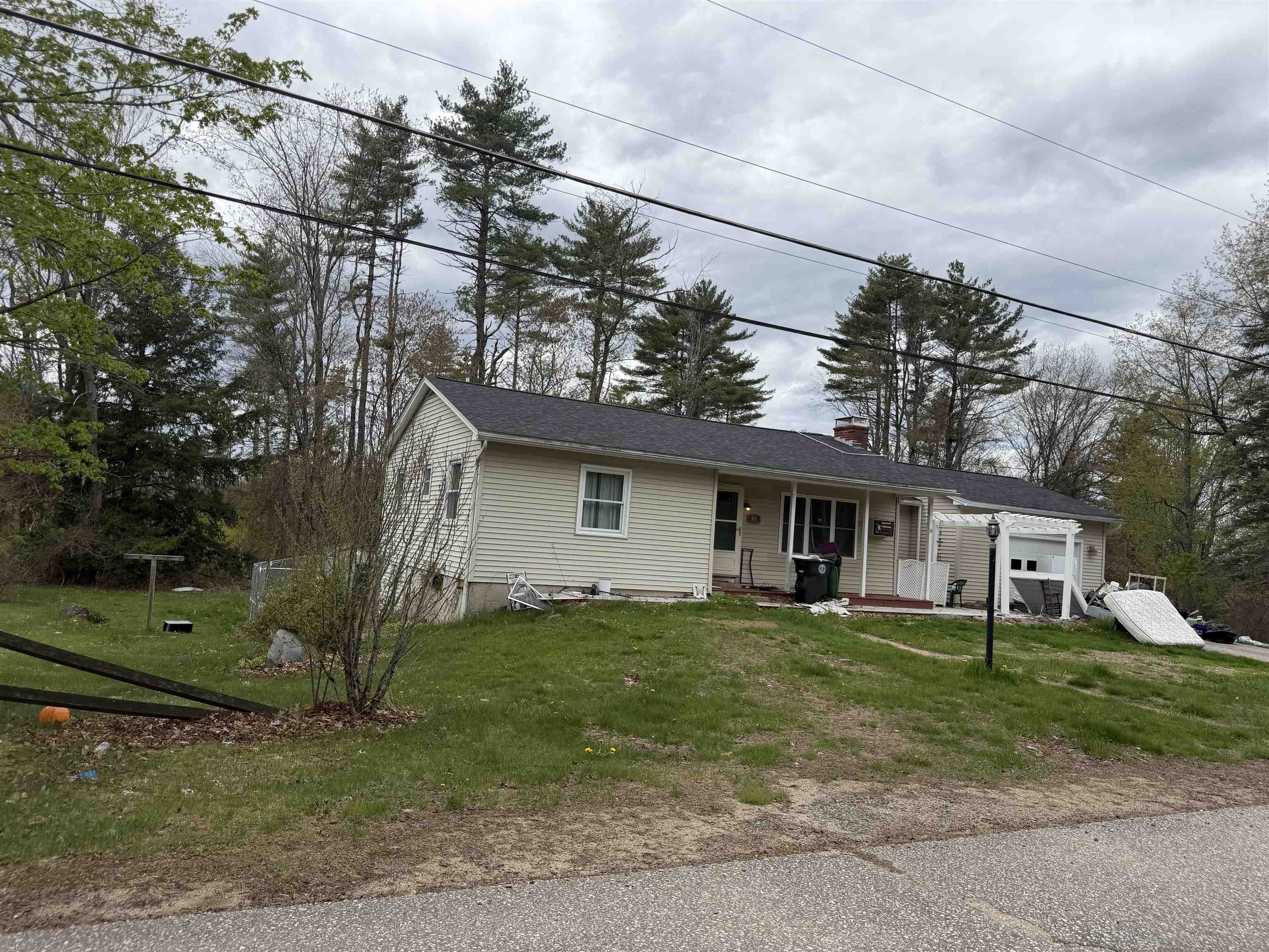 30 Hampshire Dr, Franklin, NH 03235