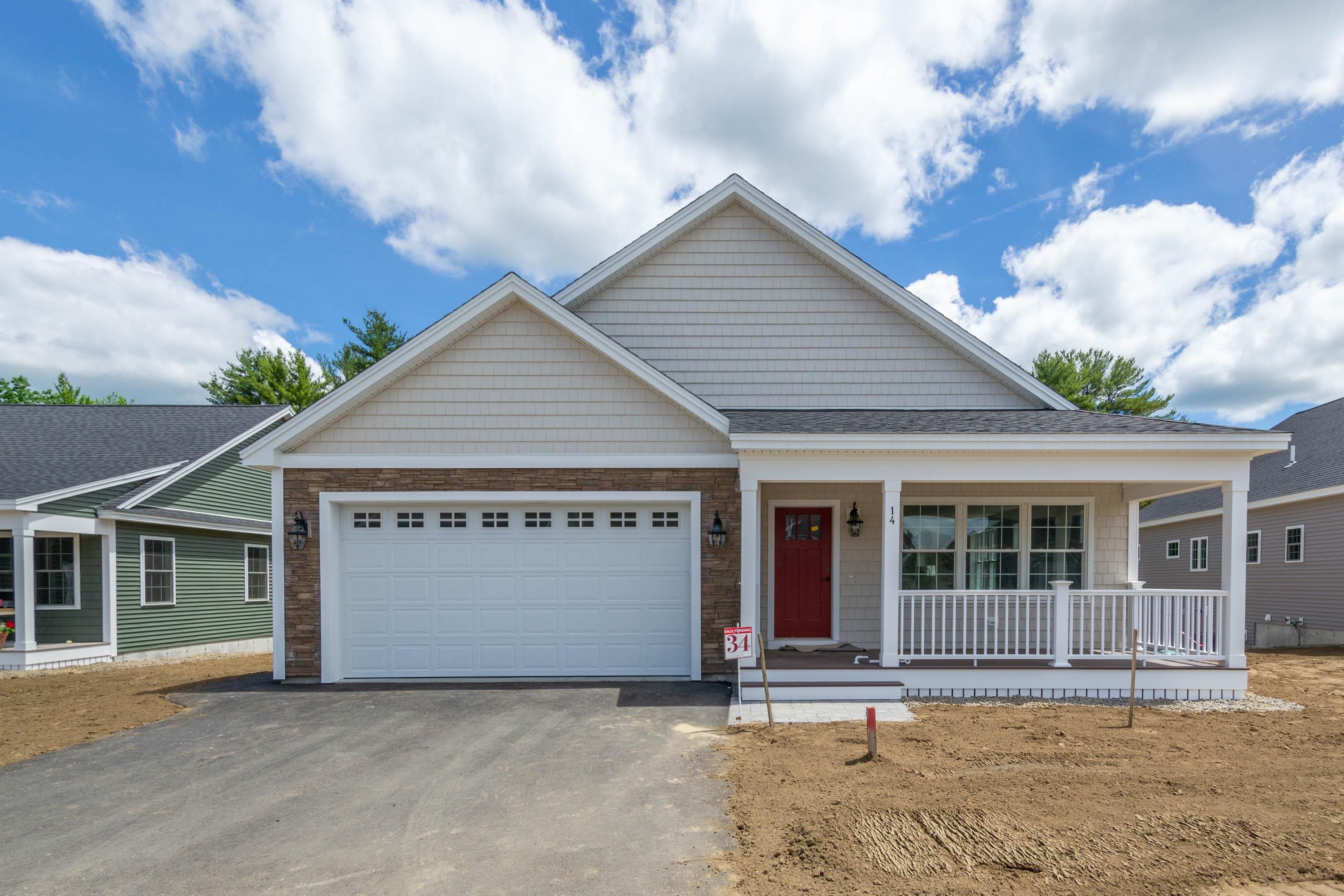 14 Mulberry Ln, Epping, NH 03042
