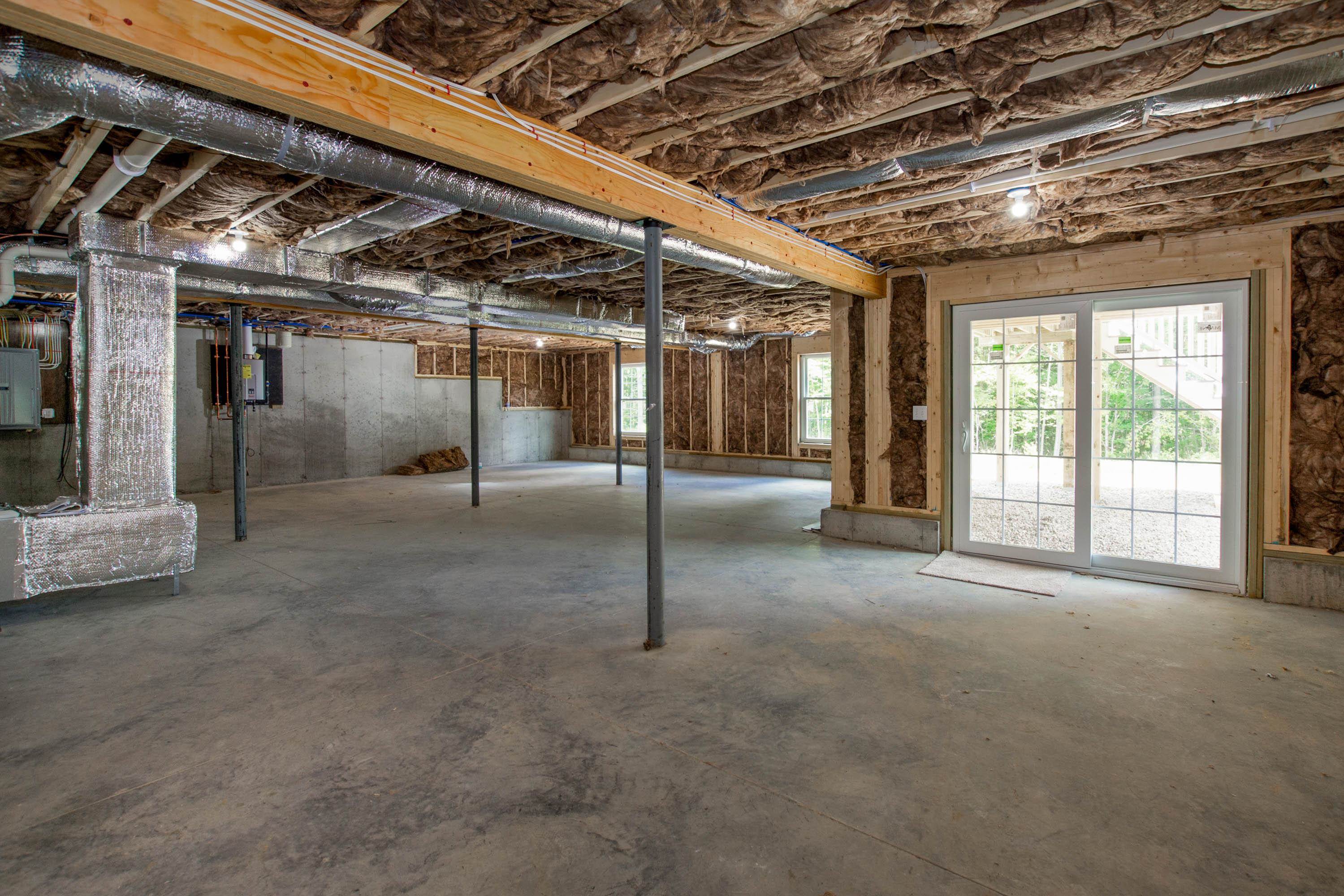 14 Mulberry Ln, Epping, NH 03042