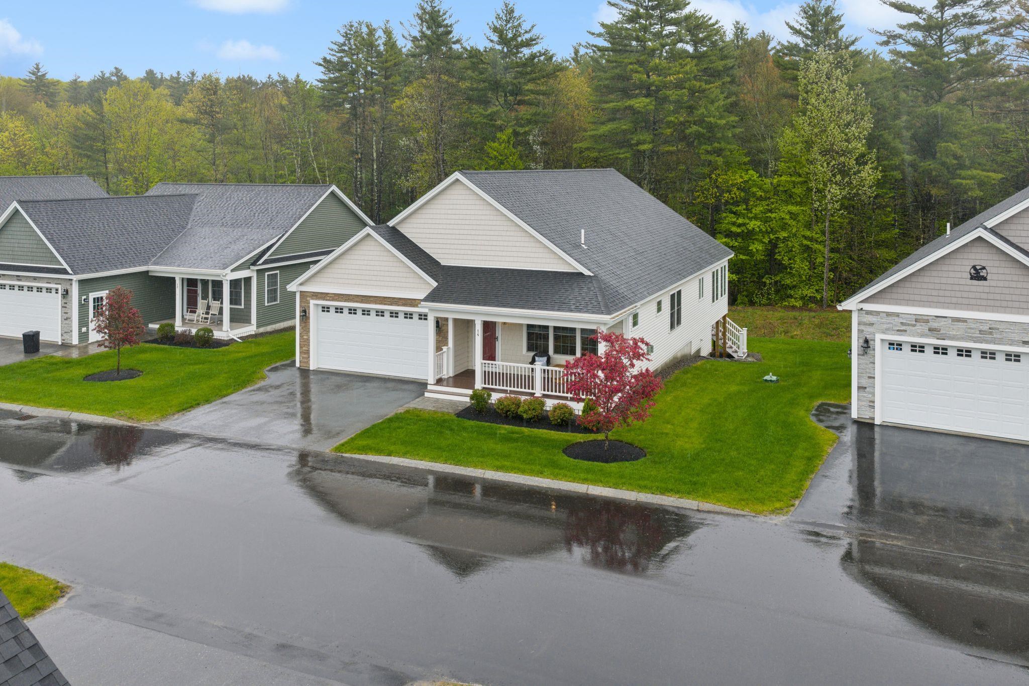 14 Mulberry Ln, Epping, NH 03042