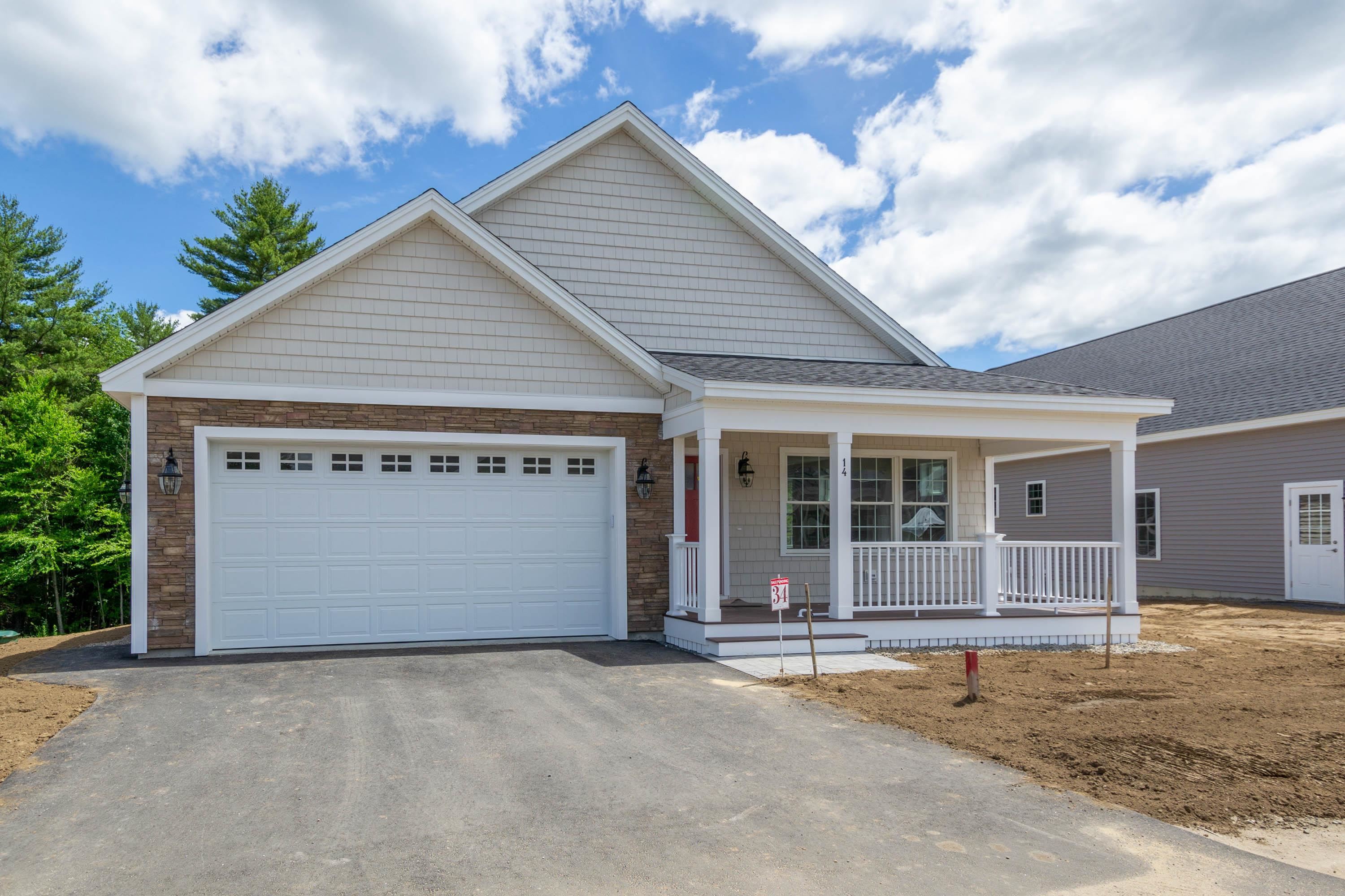 14 Mulberry Ln, Epping, NH 03042