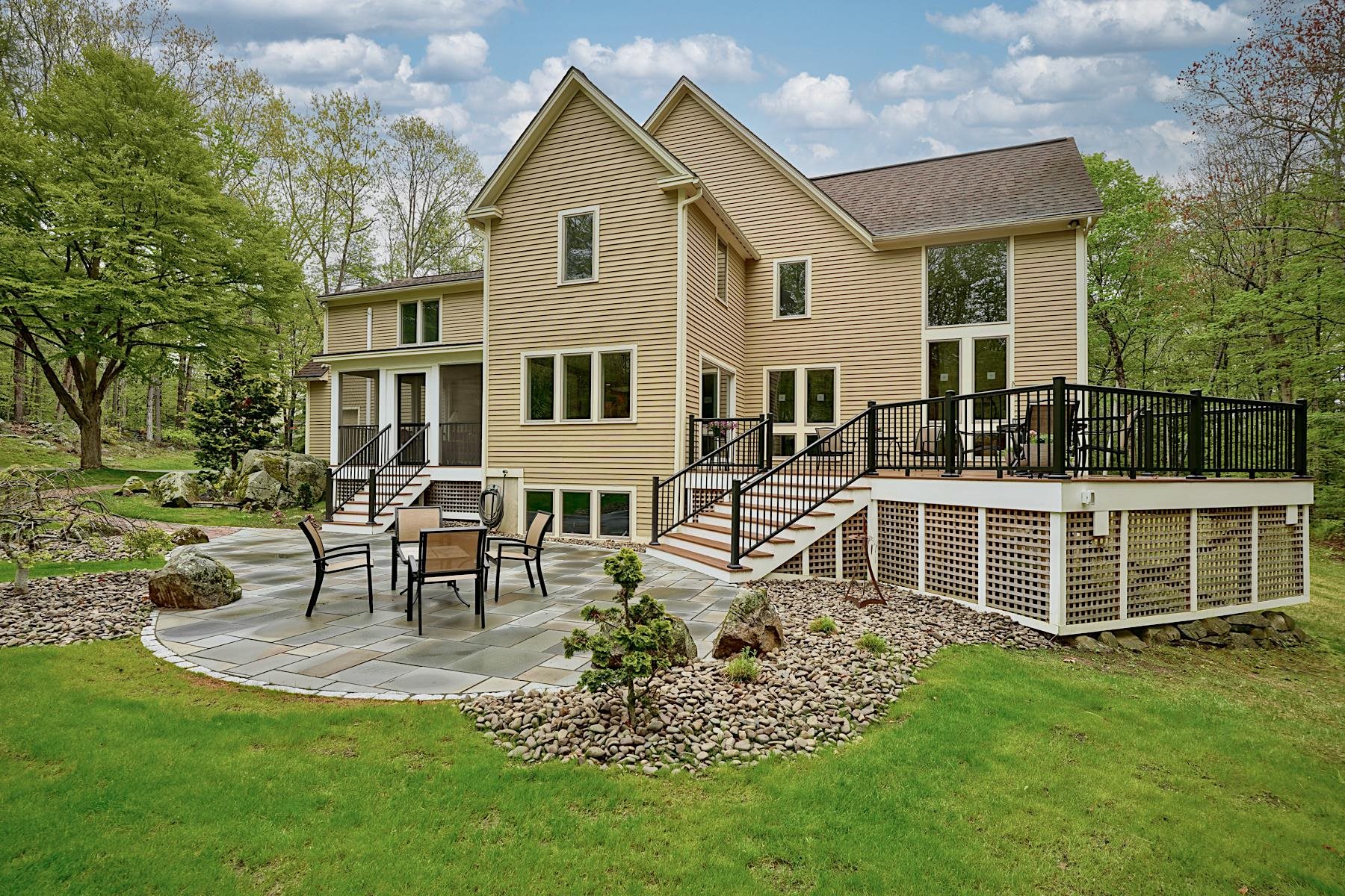 38 Bassett Ln, Newfields, NH 03856