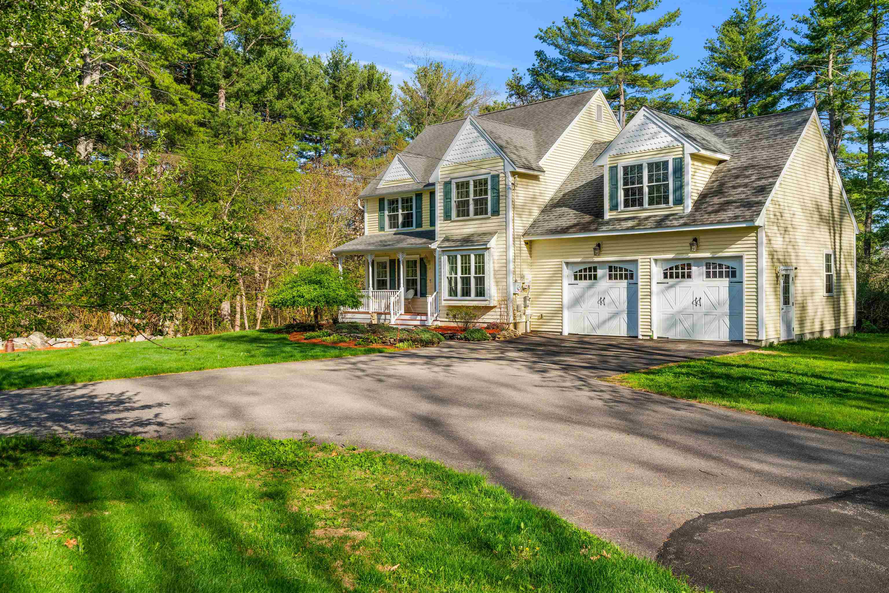 5 Spicebush Cir, Litchfield, NH 03052