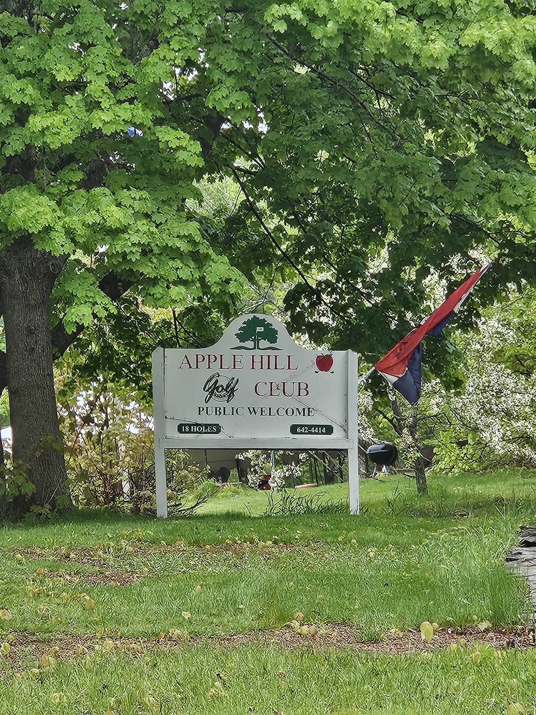 64 East Road Route, East Kingston, NH 03827