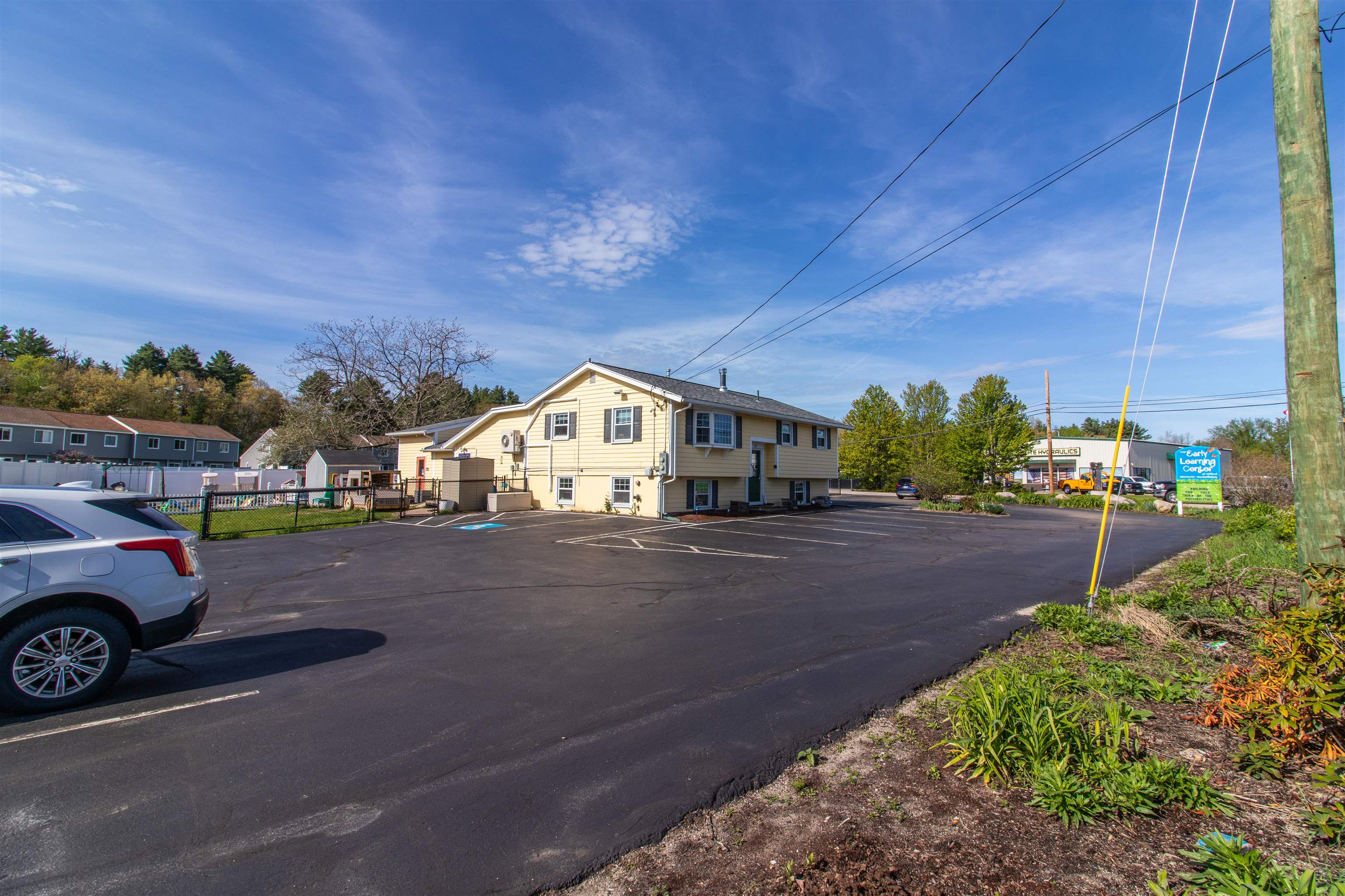 352 Elm St, Milford, NH 03055
