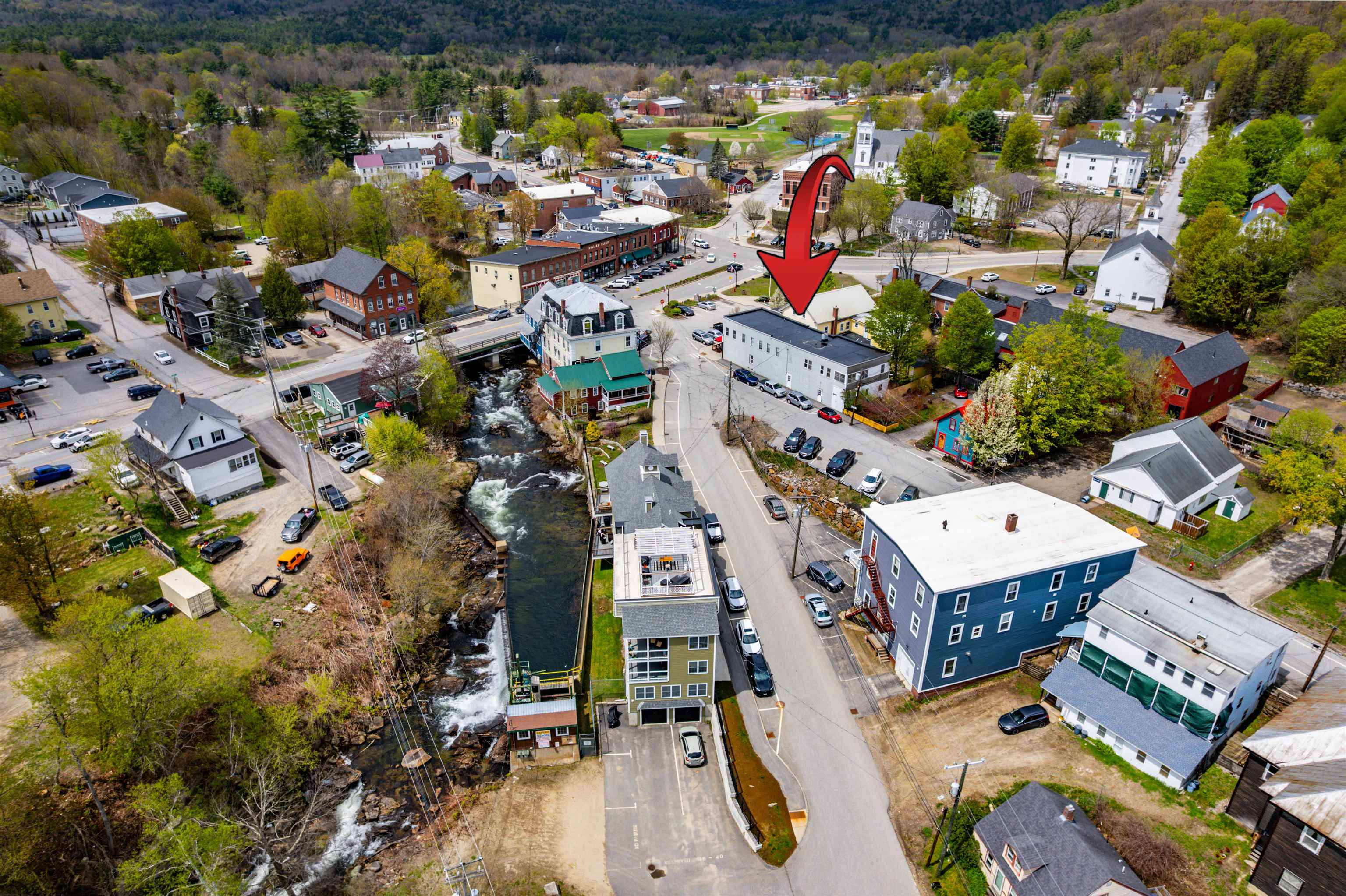 28 Central Sq, Bristol, NH 03222