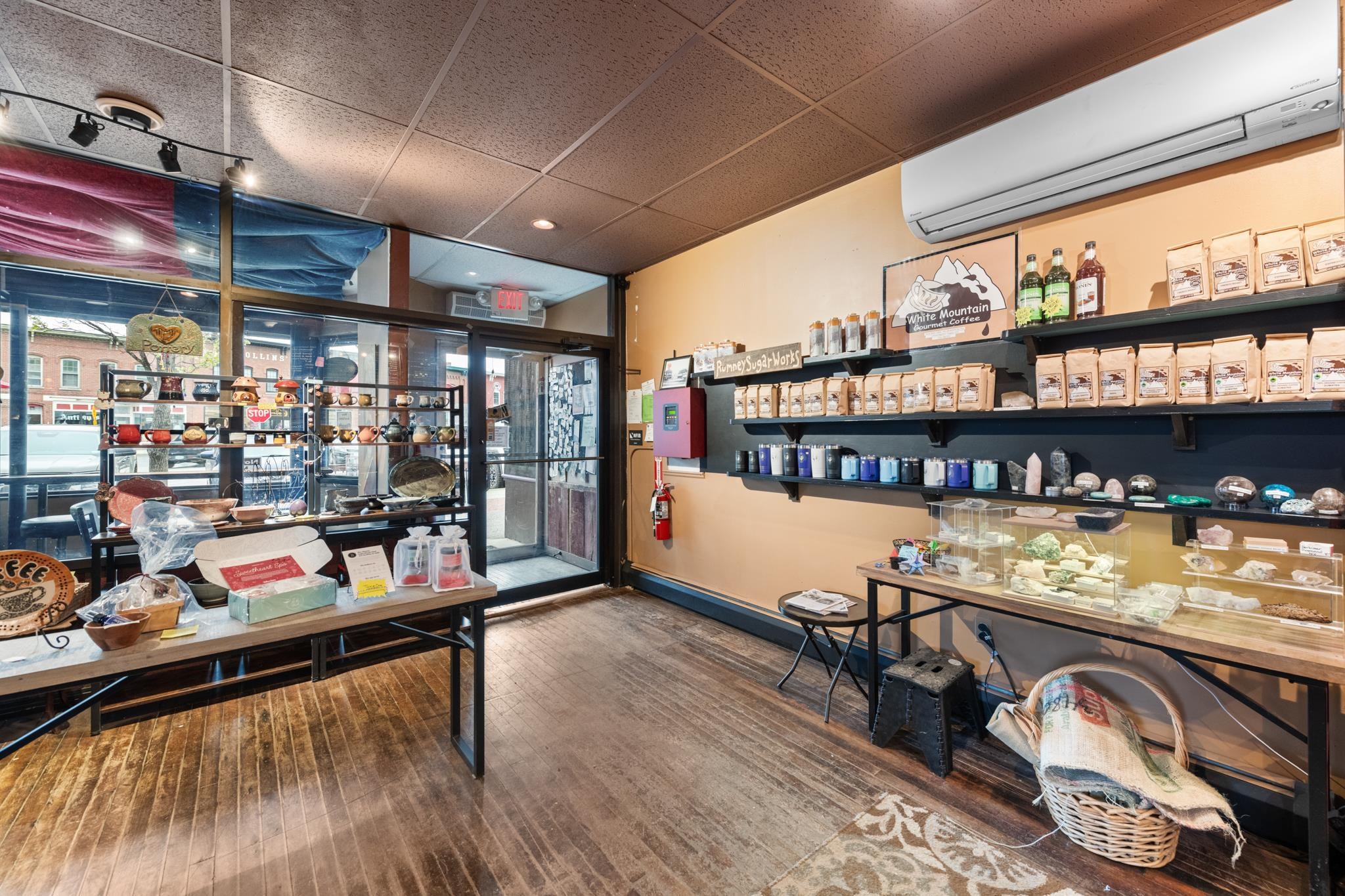 28 Central Sq, Bristol, NH 03222