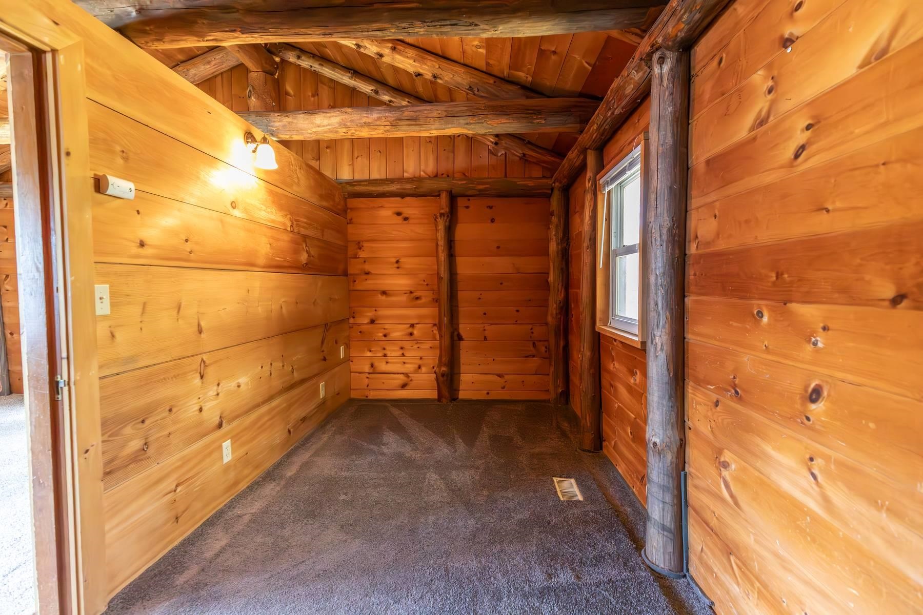 26 Stone Pond Rd, Marlow, NH 03456