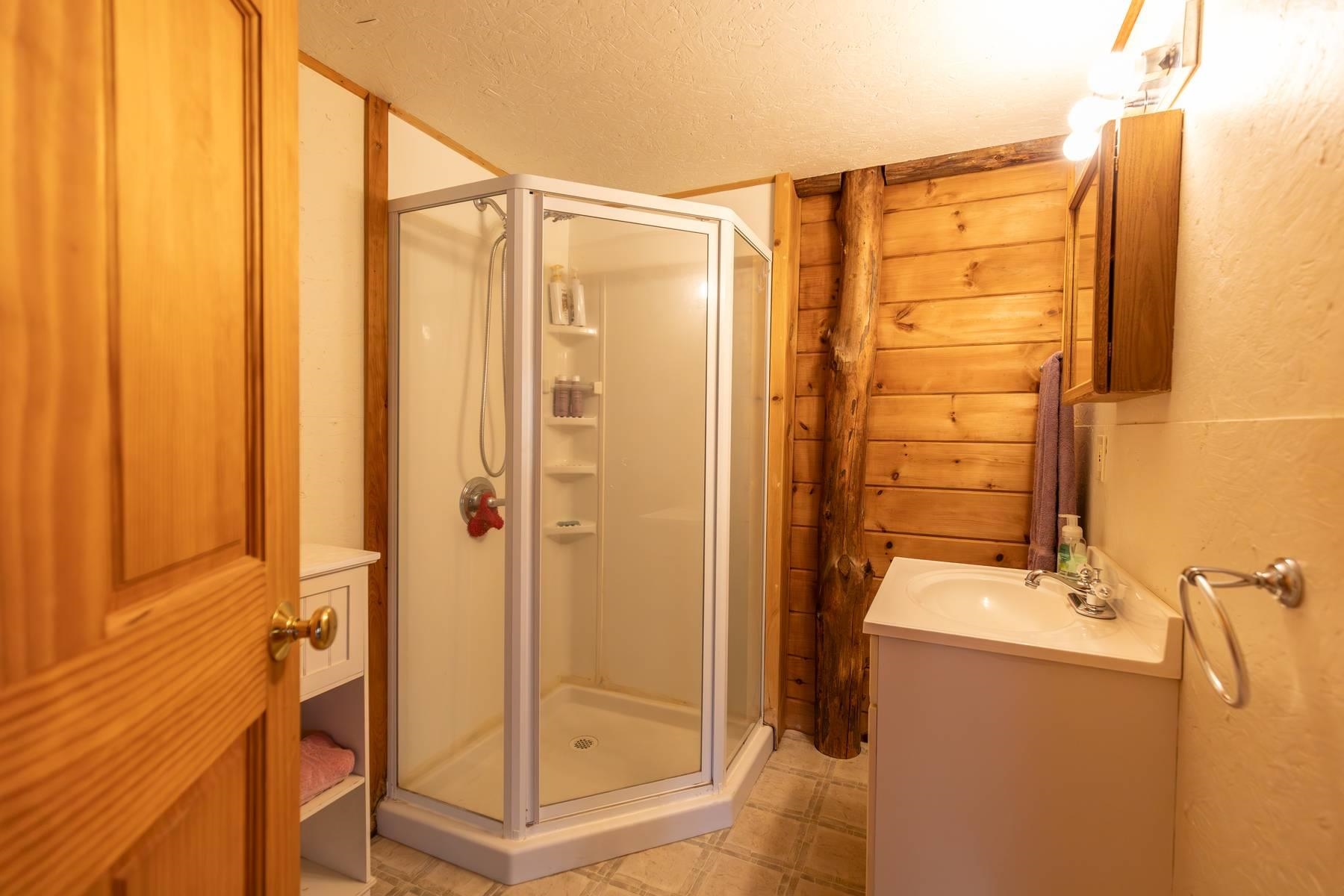 26 Stone Pond Rd, Marlow, NH 03456