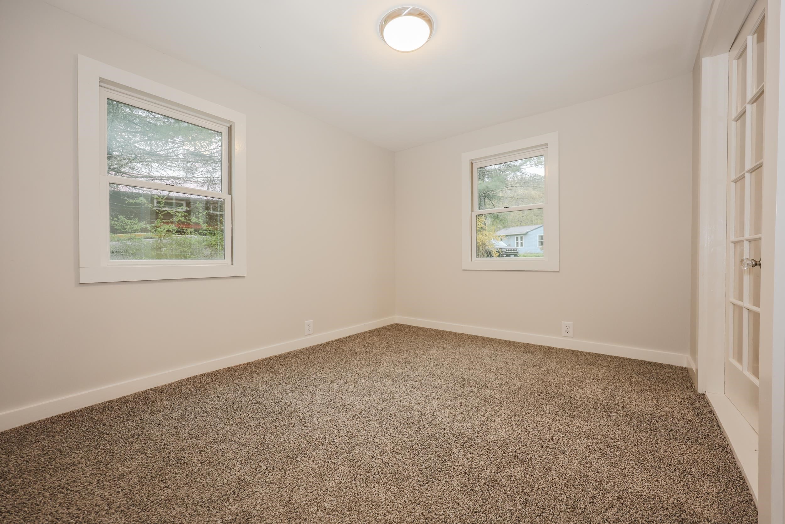 34 Icehouse Ln, Greenfield, NH 03047