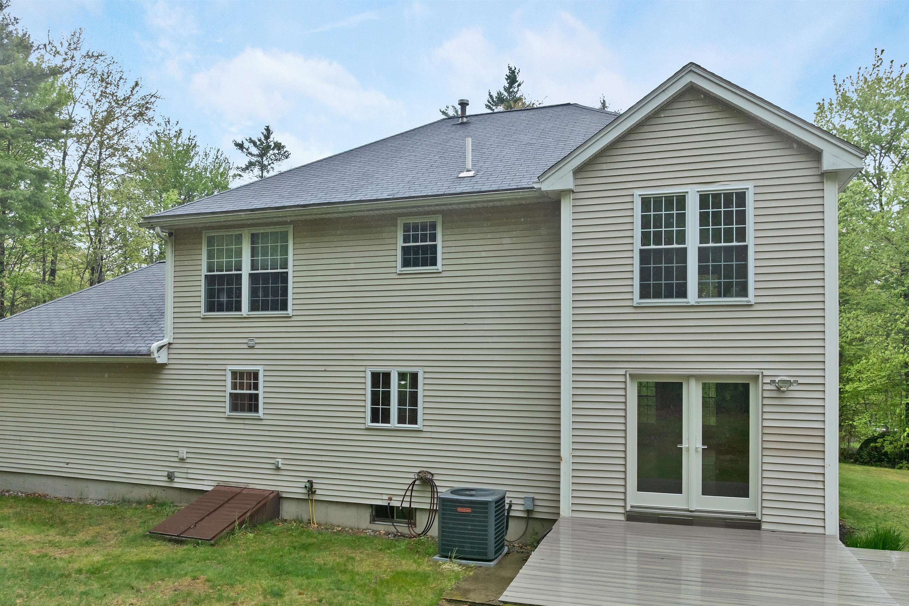 441 Ponemah Rd, Milford, NH 03055