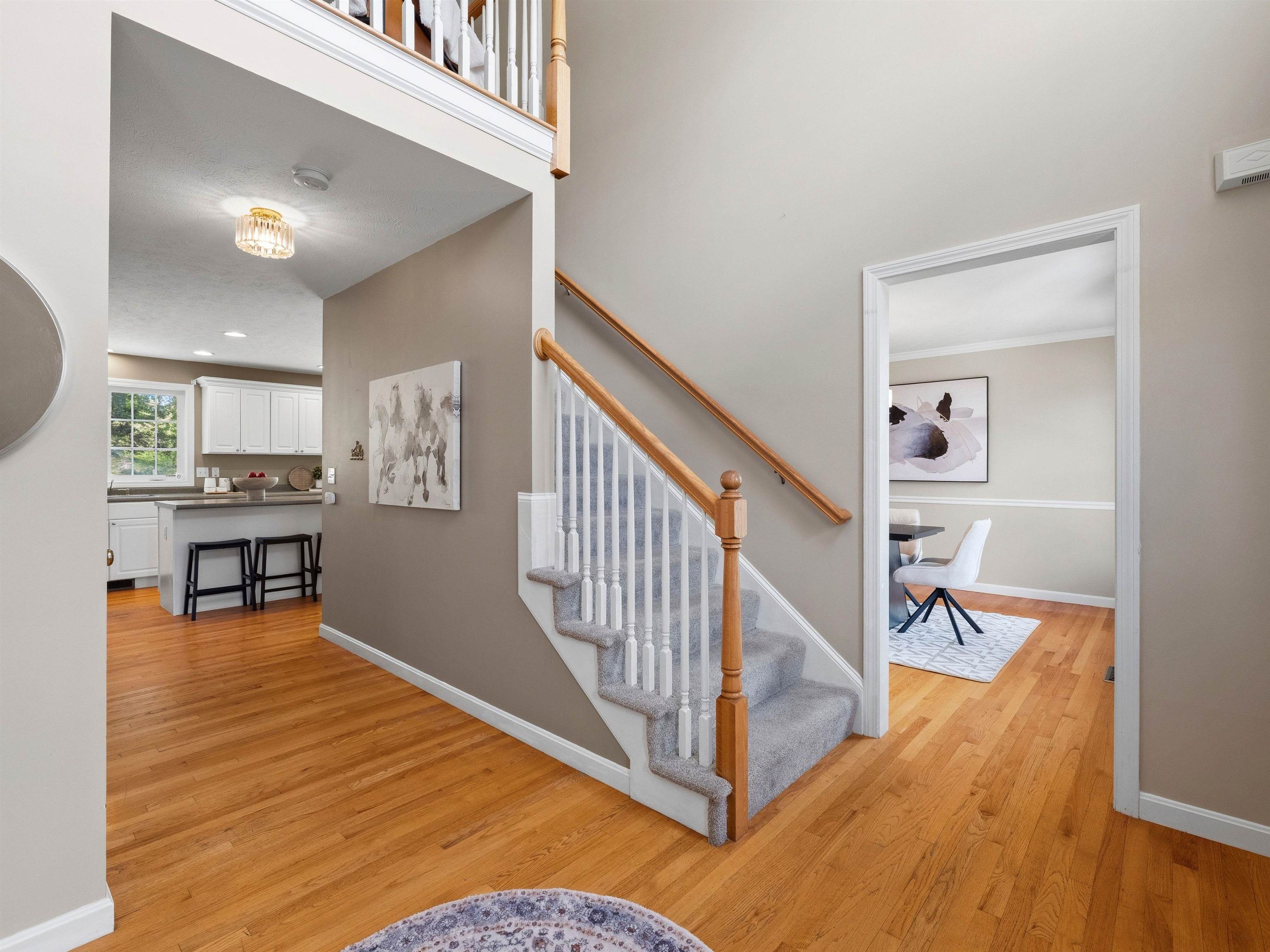 28 Bradford Cir, Hudson, NH 03051