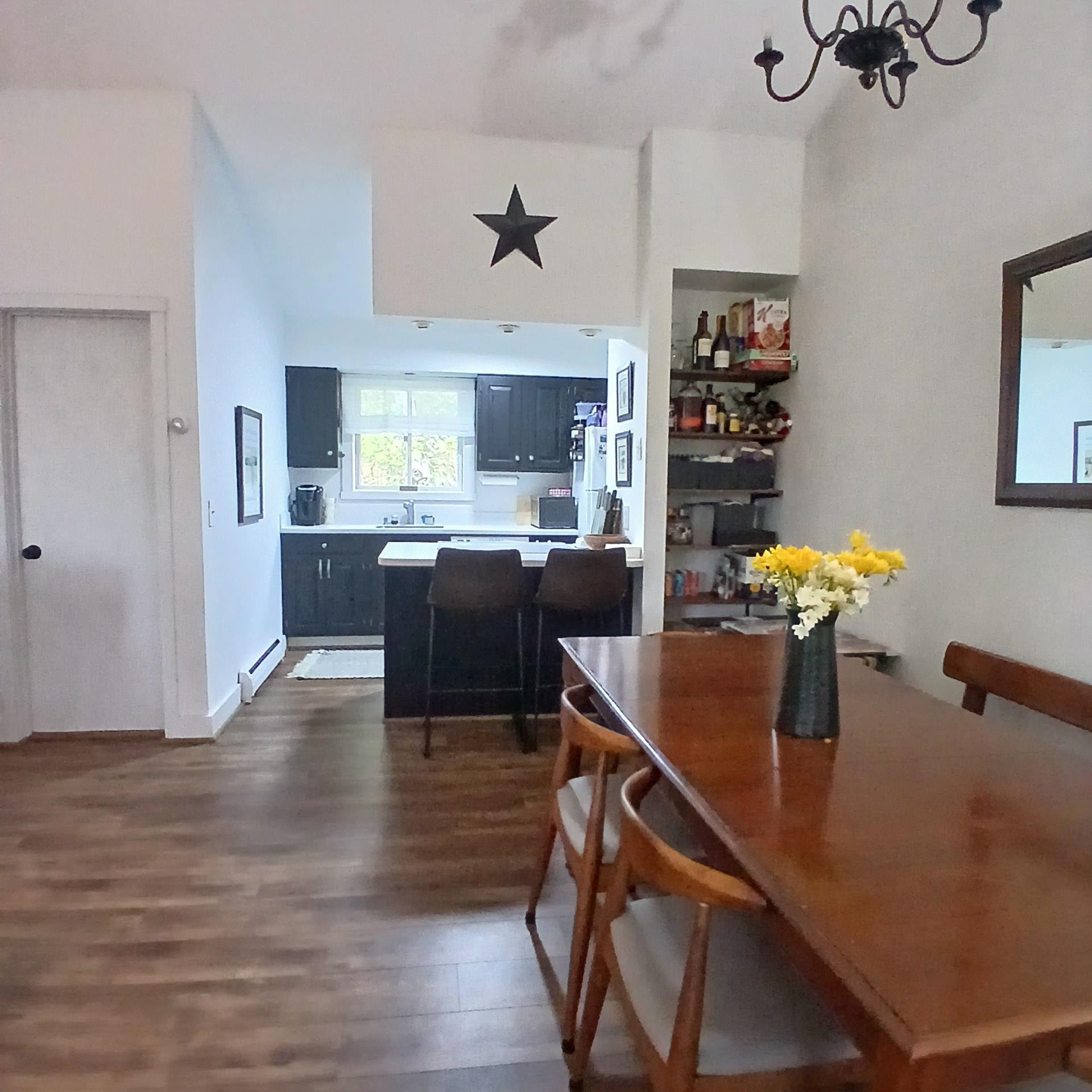 Dining Table 25850699