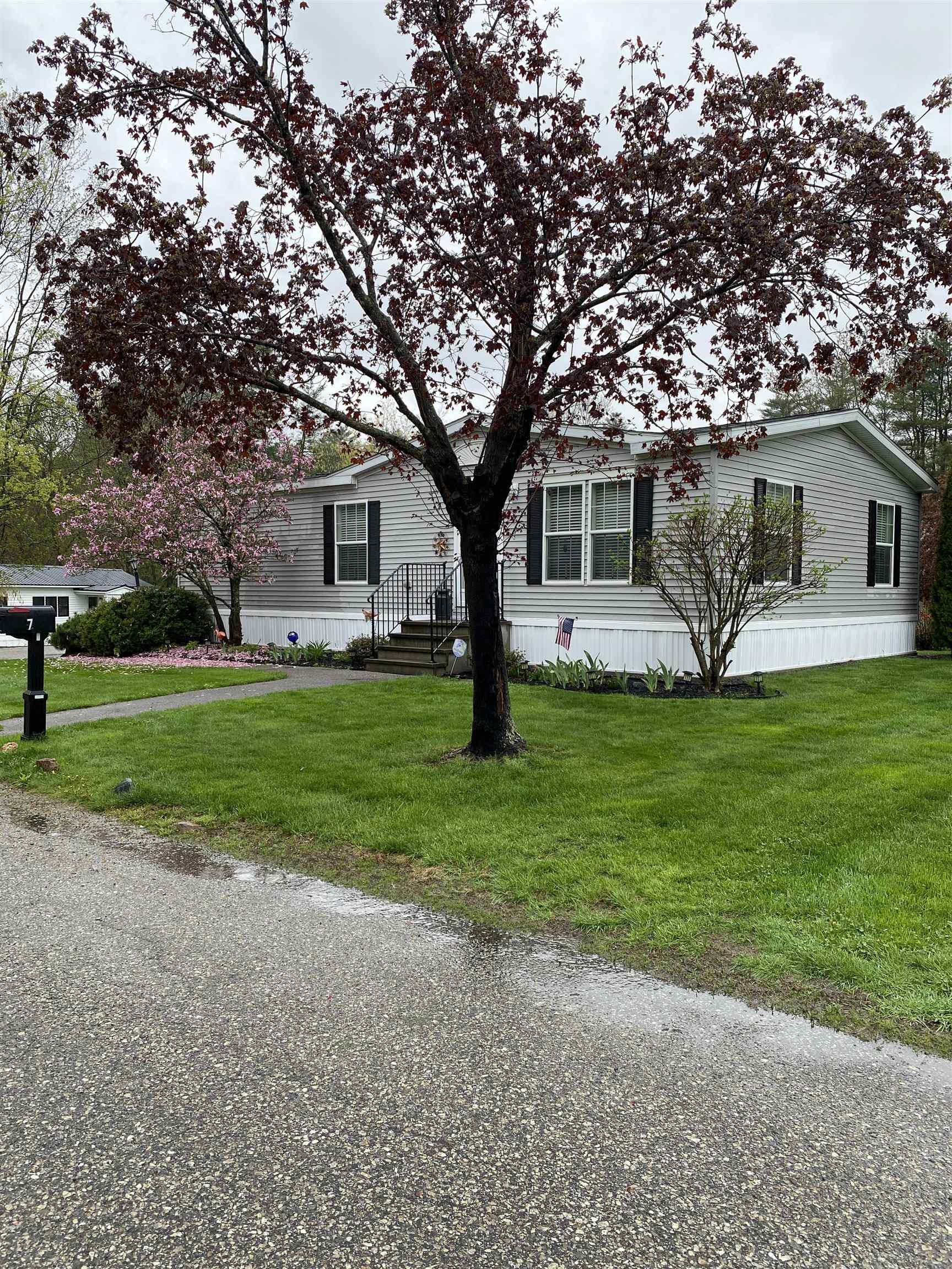 7 Sir Lancelot Dr, Exeter, NH 03833